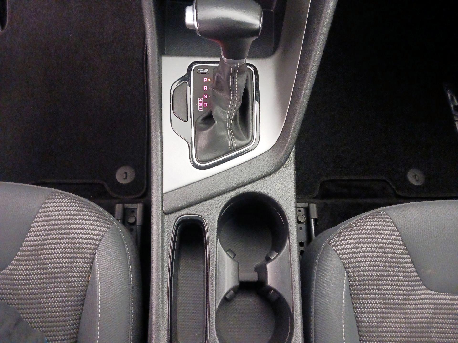 Thumbnail: 2018 Kia Niro - 17