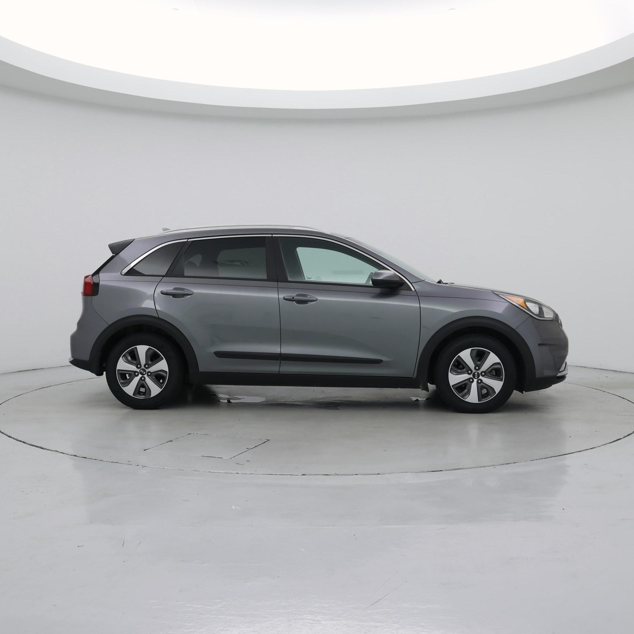 Thumbnail: 2018 Kia Niro - 7