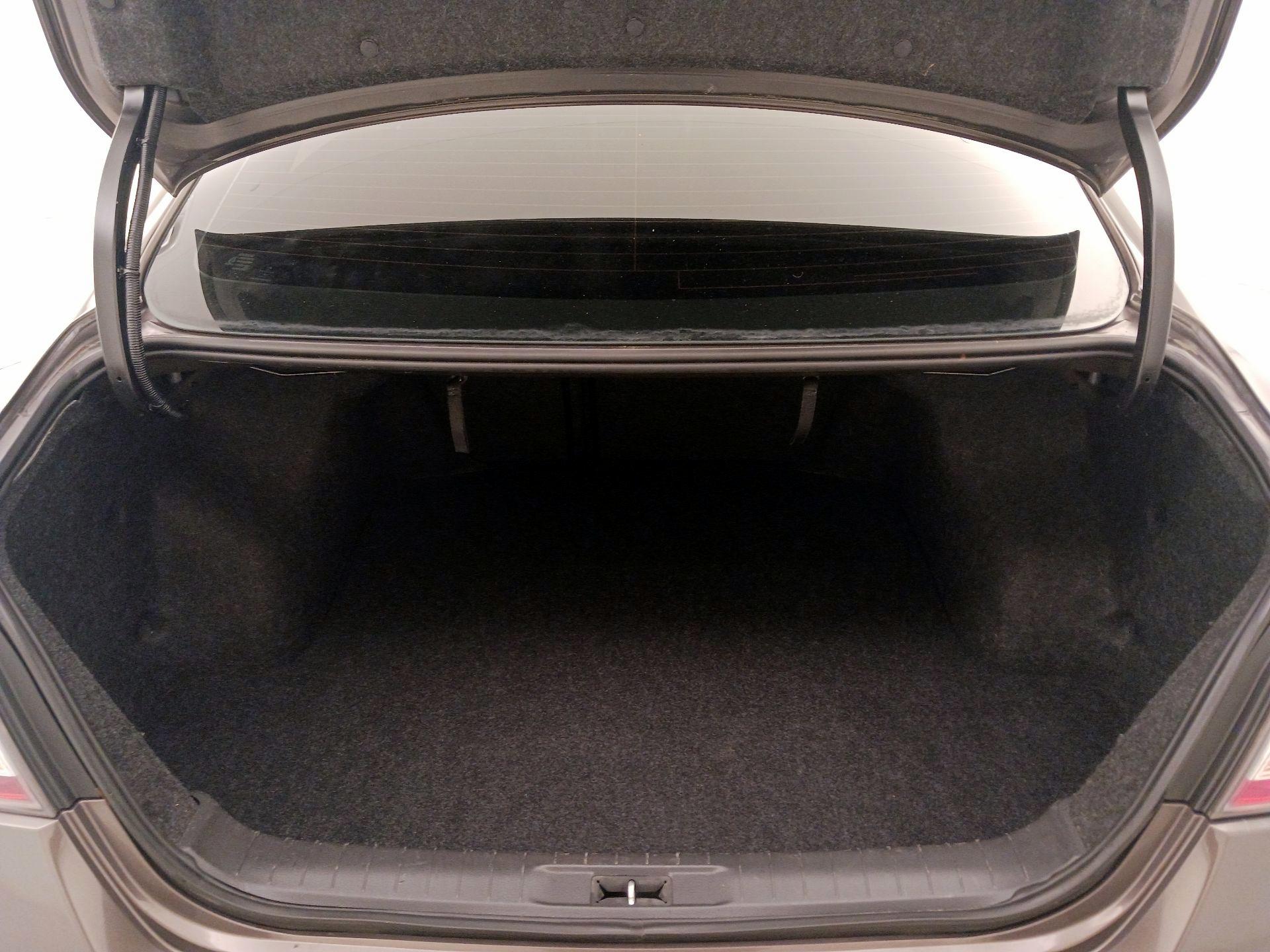 Thumbnail: 2014 Nissan Altima - 19