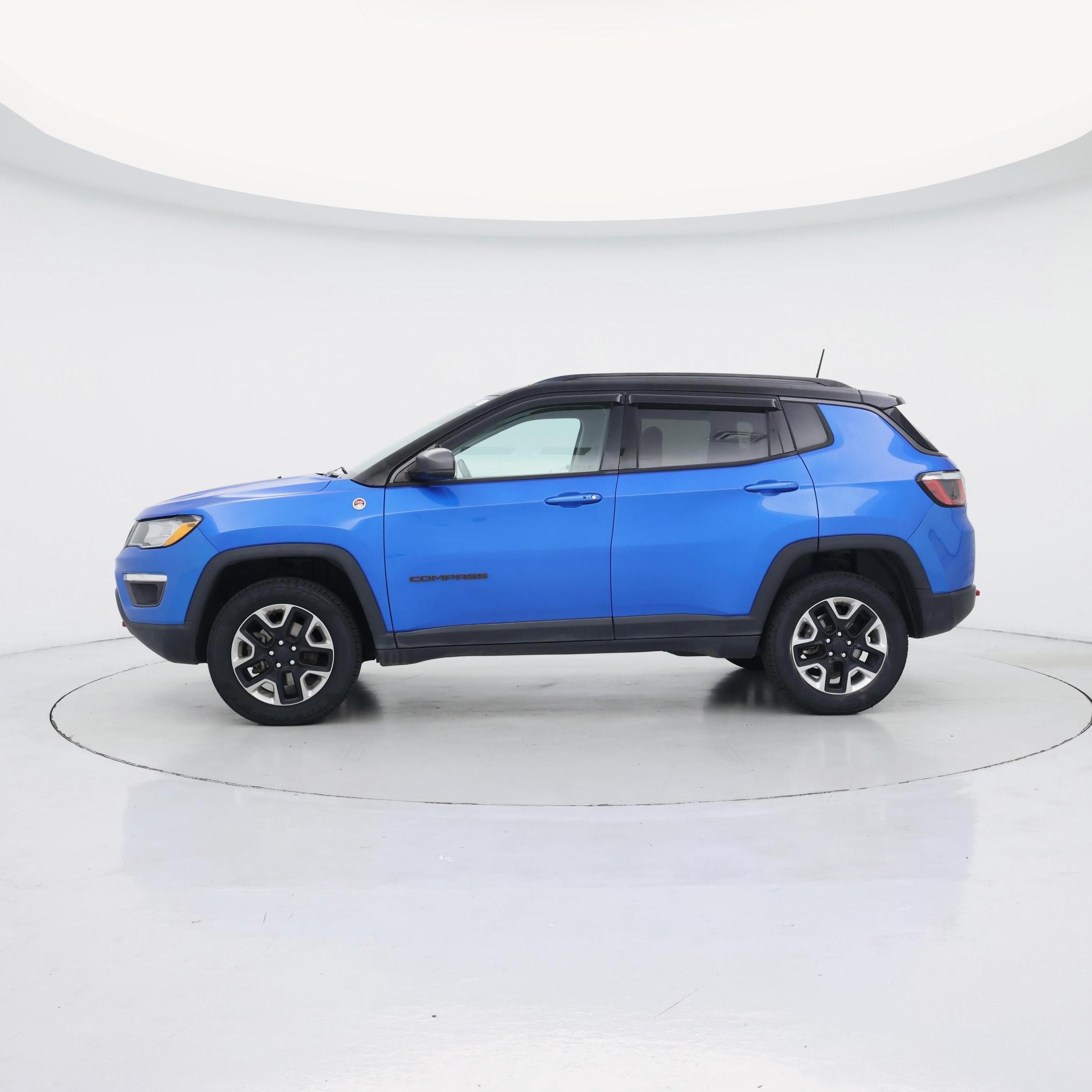 Thumbnail: 2018 Jeep Compass - 3