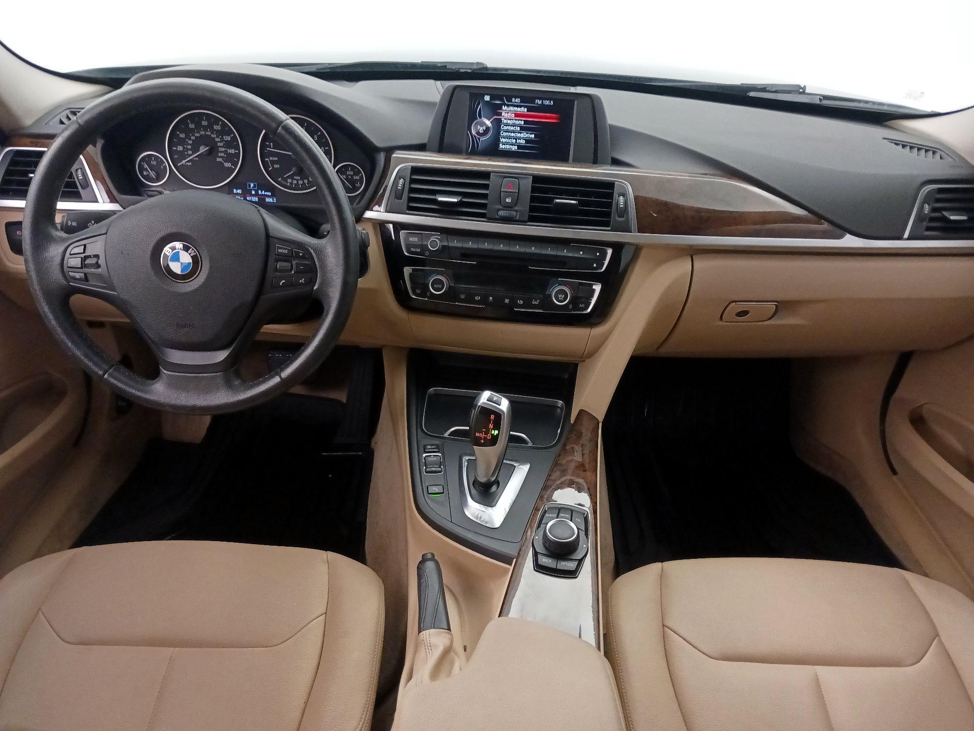 Thumbnail: 2016 BMW 3 Series - 9