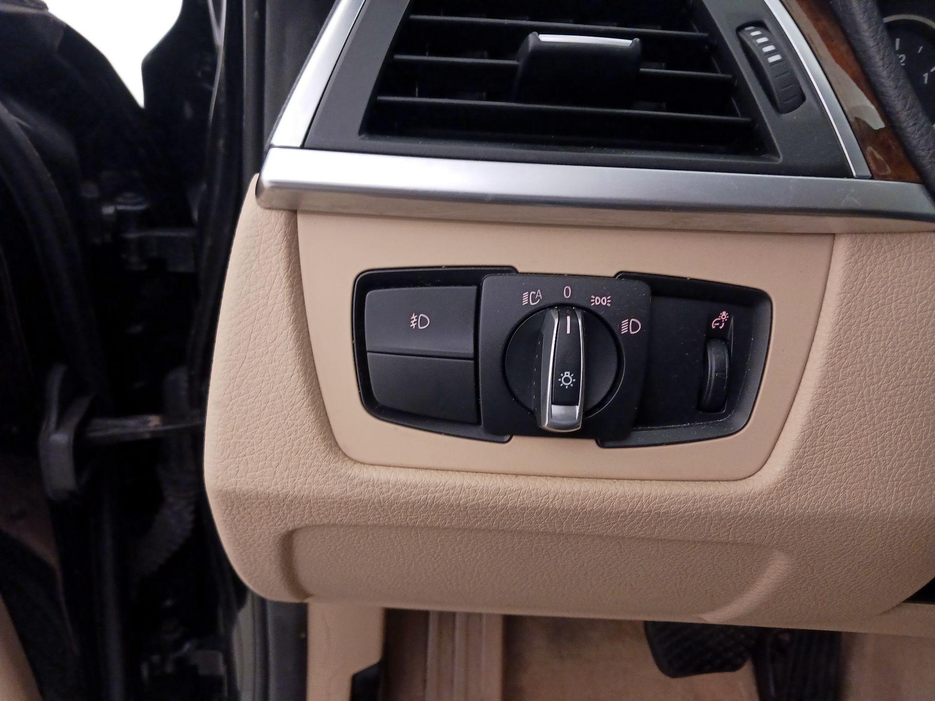 Thumbnail: 2016 BMW 3 Series - 13