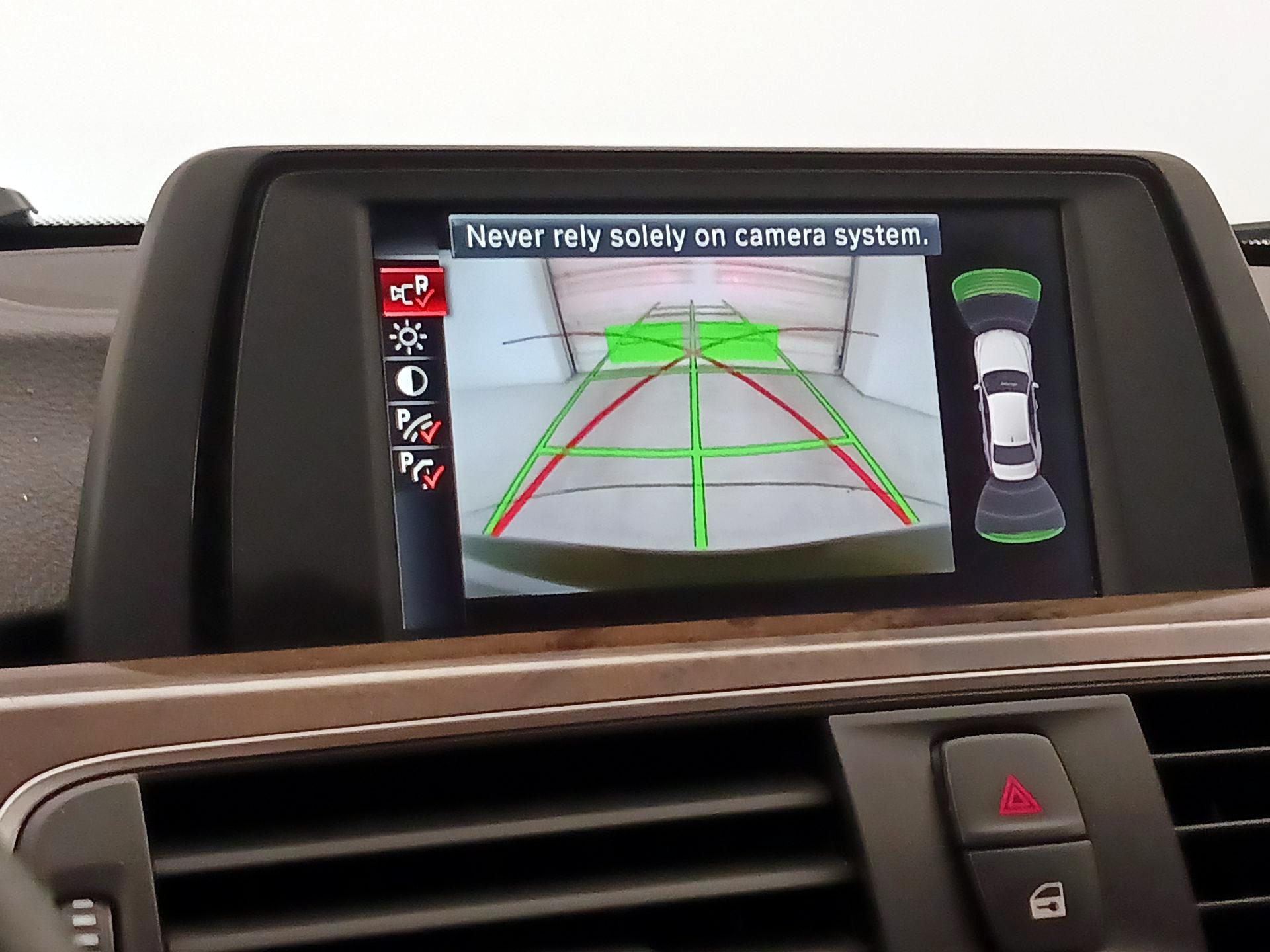 Thumbnail: 2016 BMW 3 Series - 14