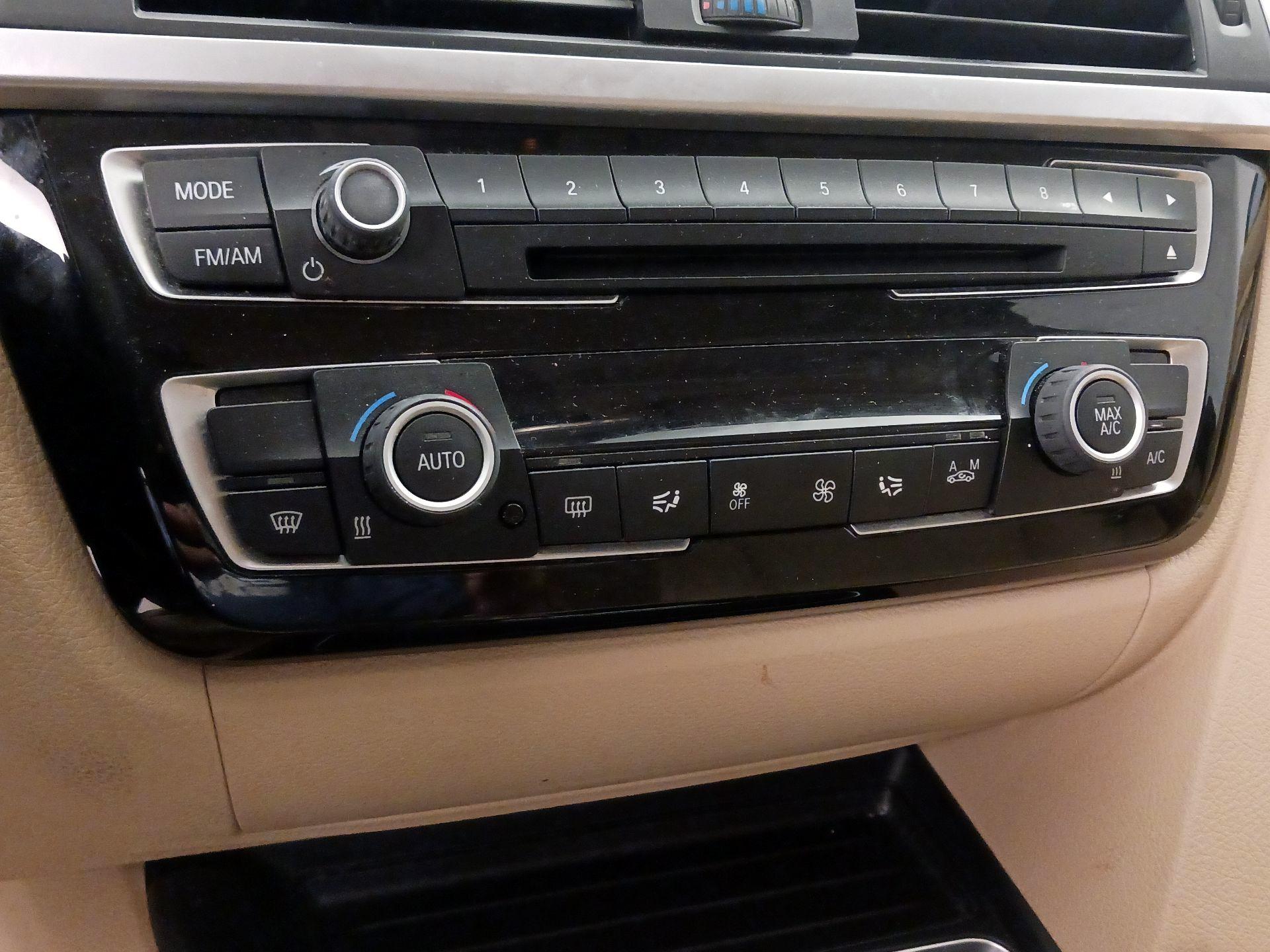 Thumbnail: 2016 BMW 3 Series - 16