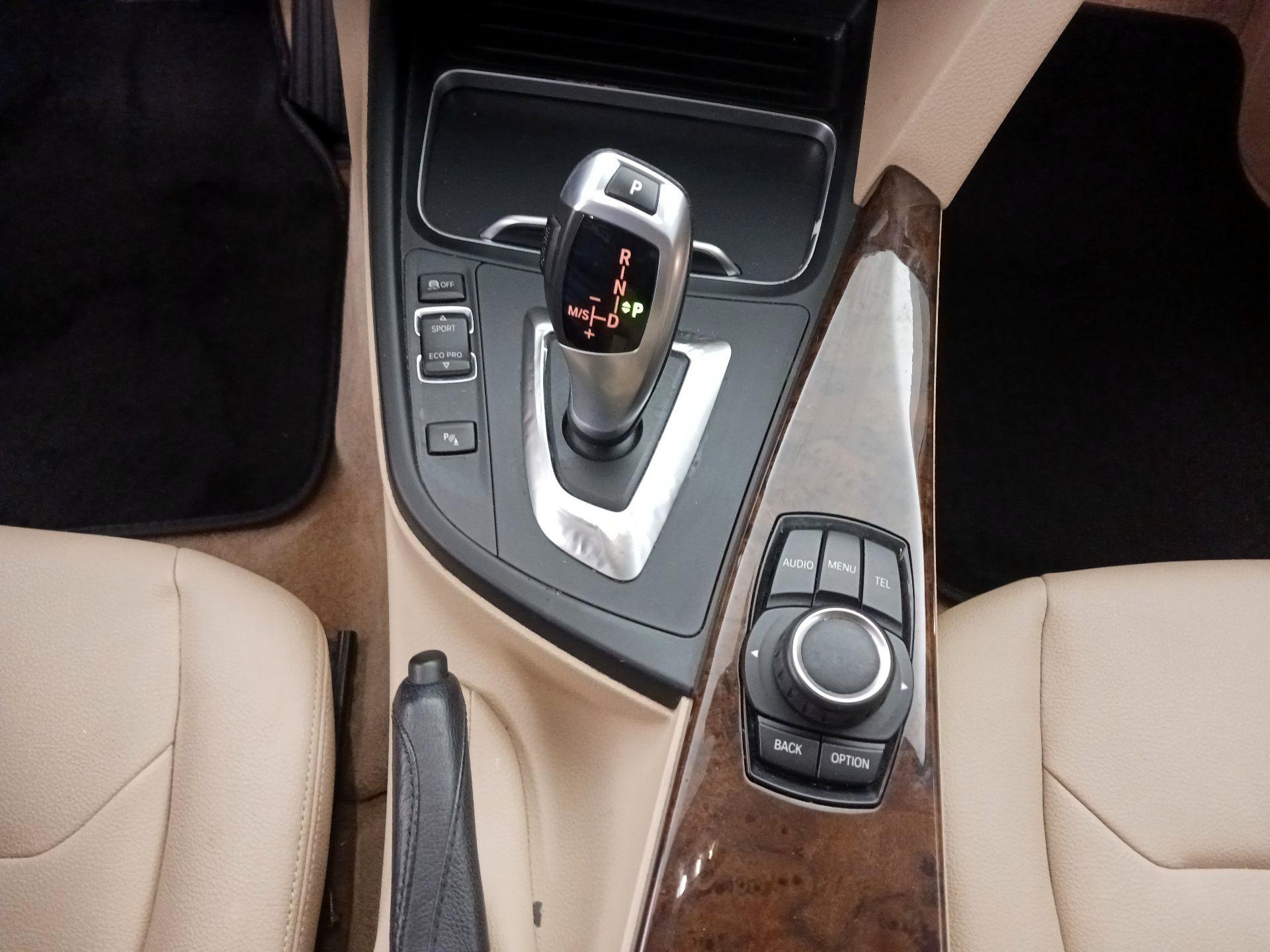 Thumbnail: 2016 BMW 3 Series - 17