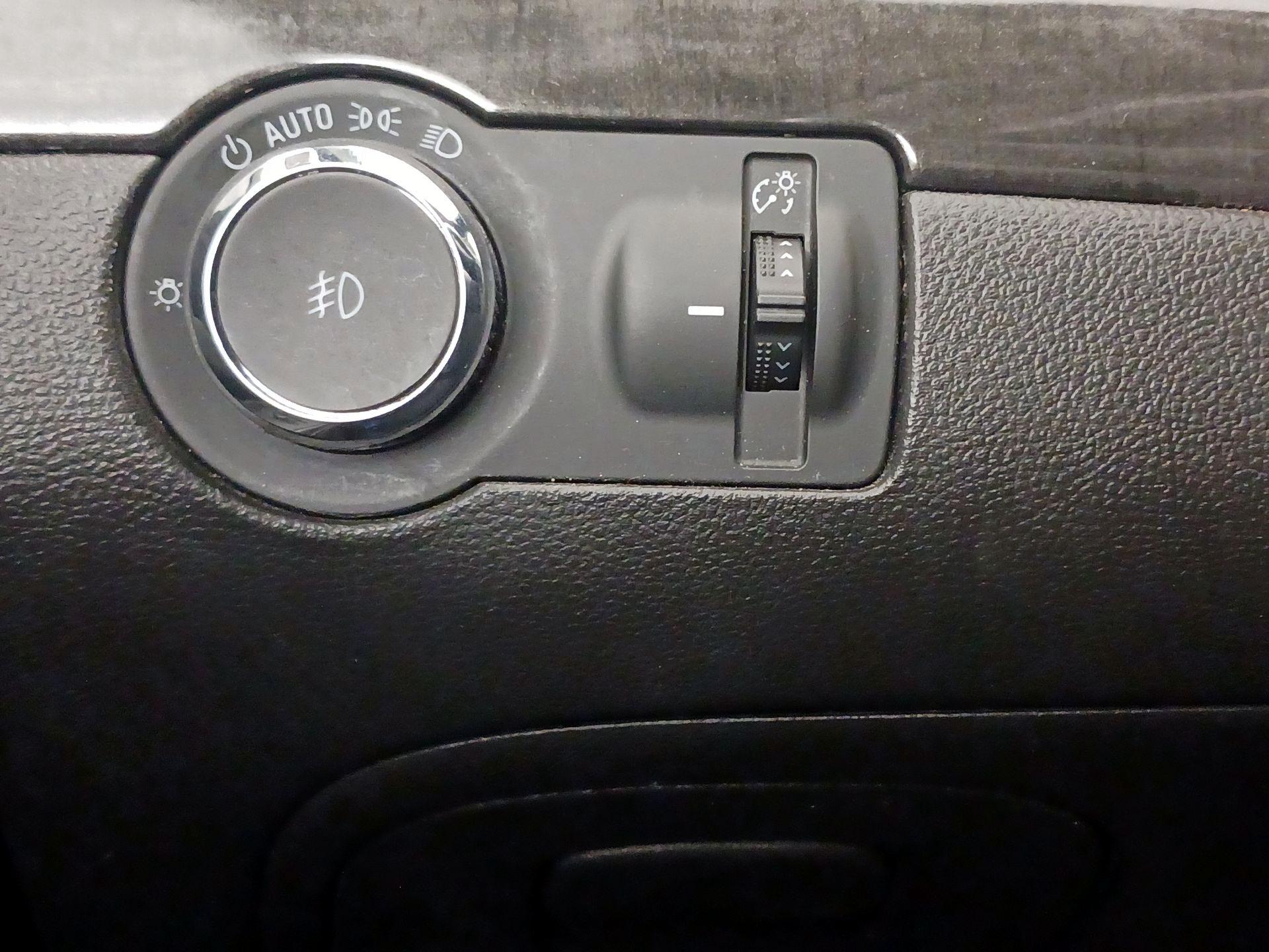 Thumbnail: 2015 Buick Encore - 13