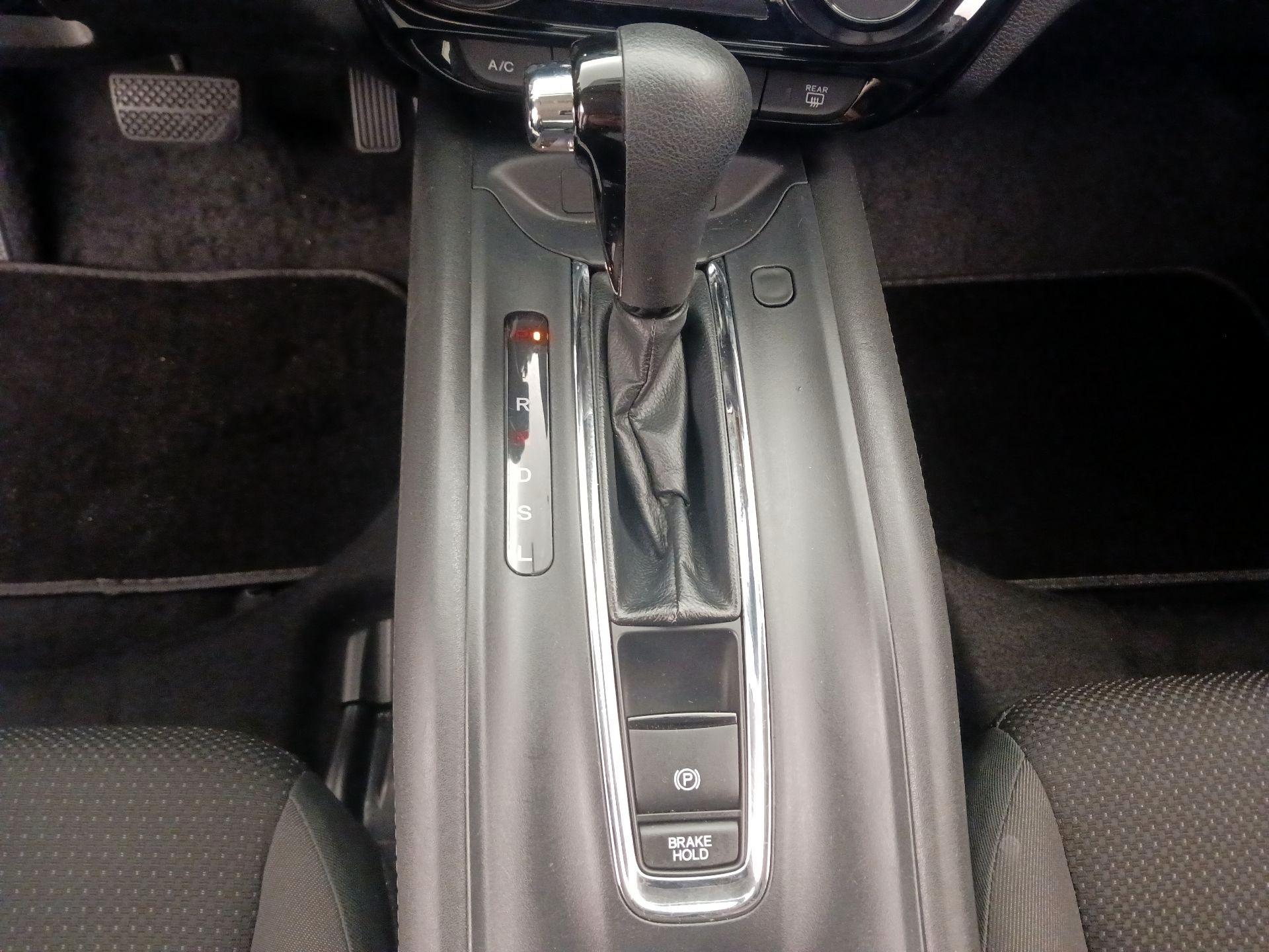 Thumbnail: 2021 Honda HR-V - 17