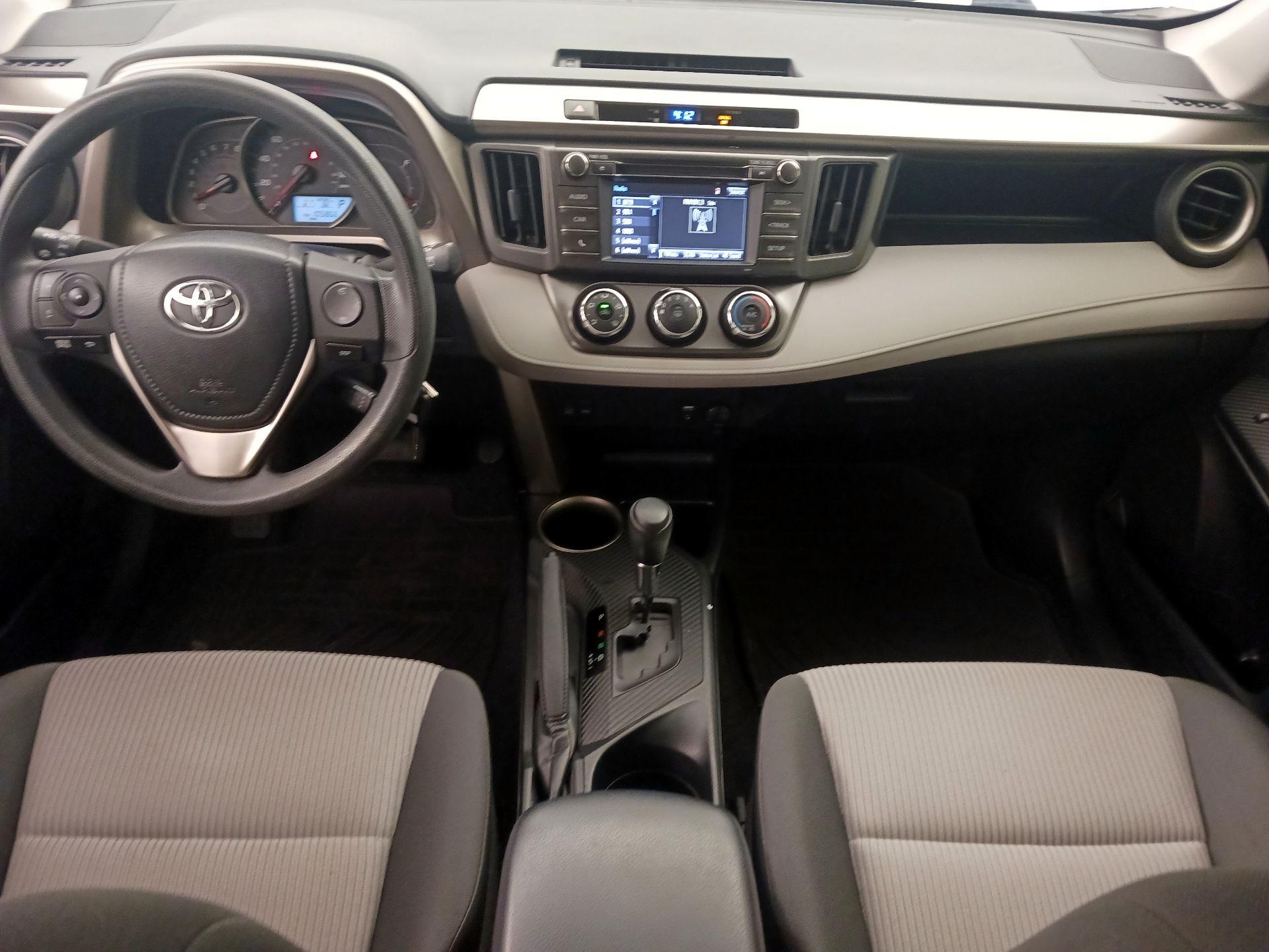 Thumbnail: 2015 Toyota RAV4 - 9