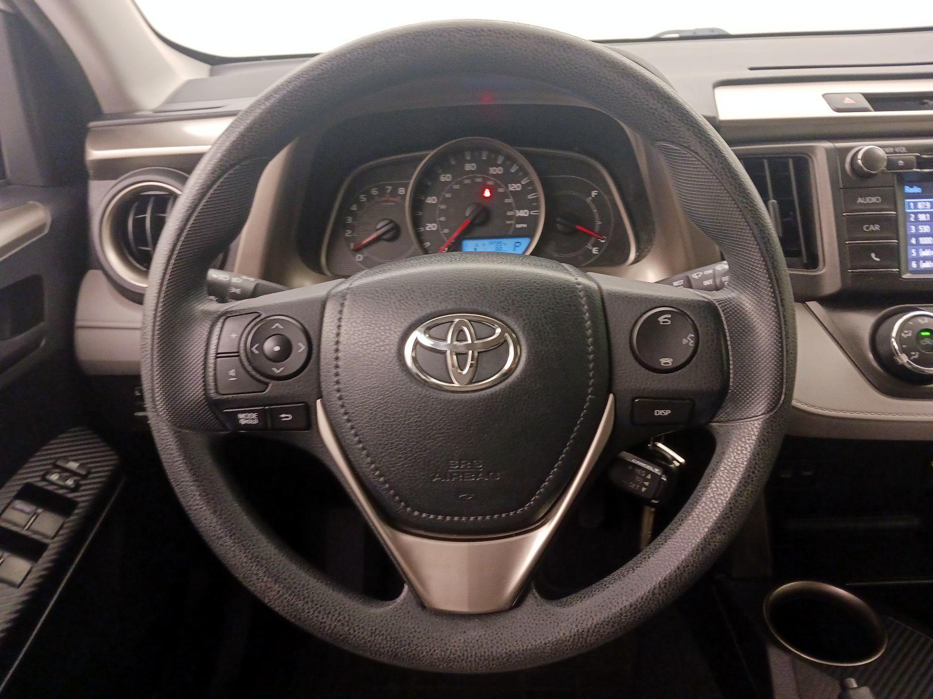 Thumbnail: 2015 Toyota RAV4 - 10