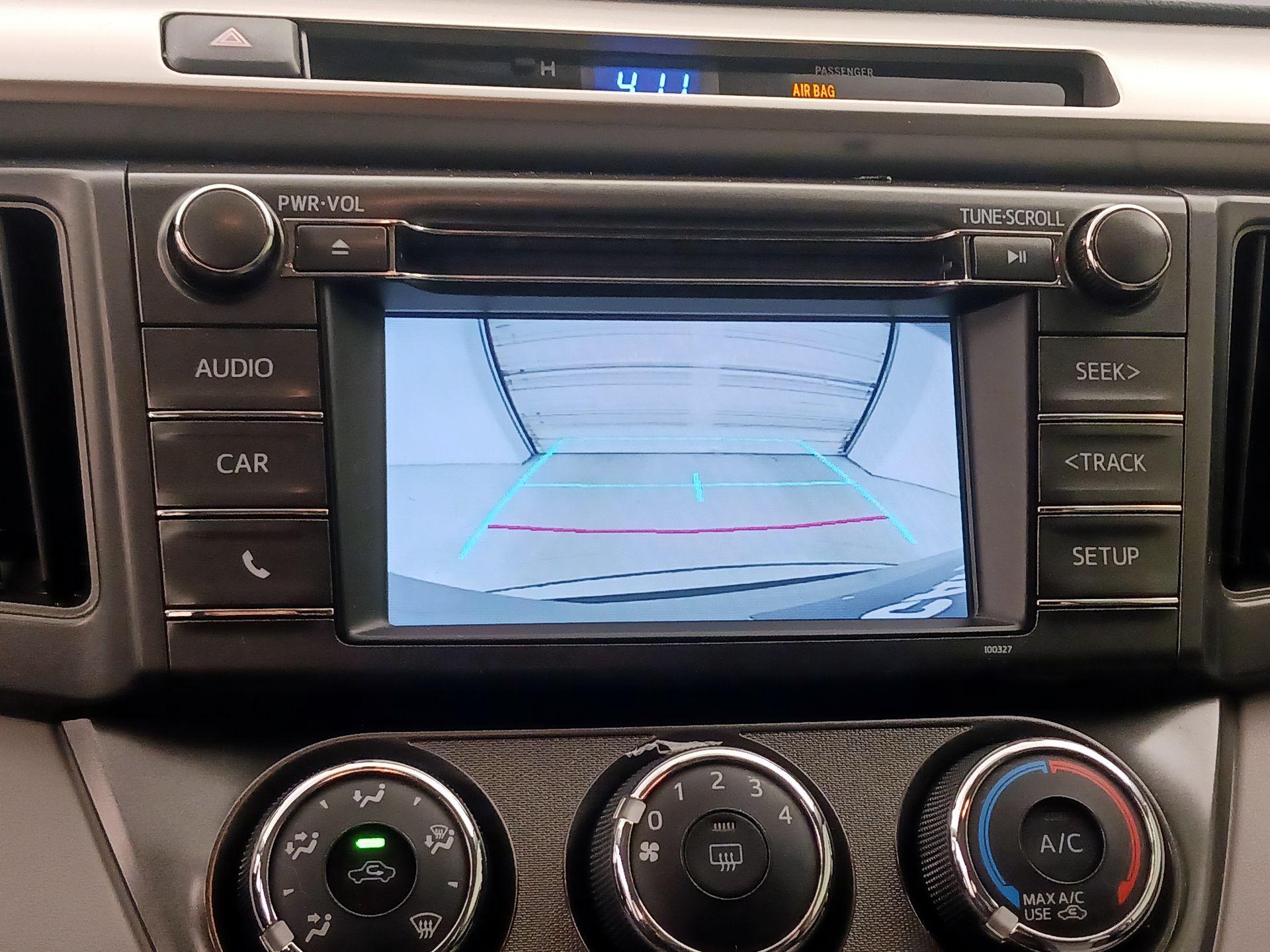 Thumbnail: 2015 Toyota RAV4 - 14