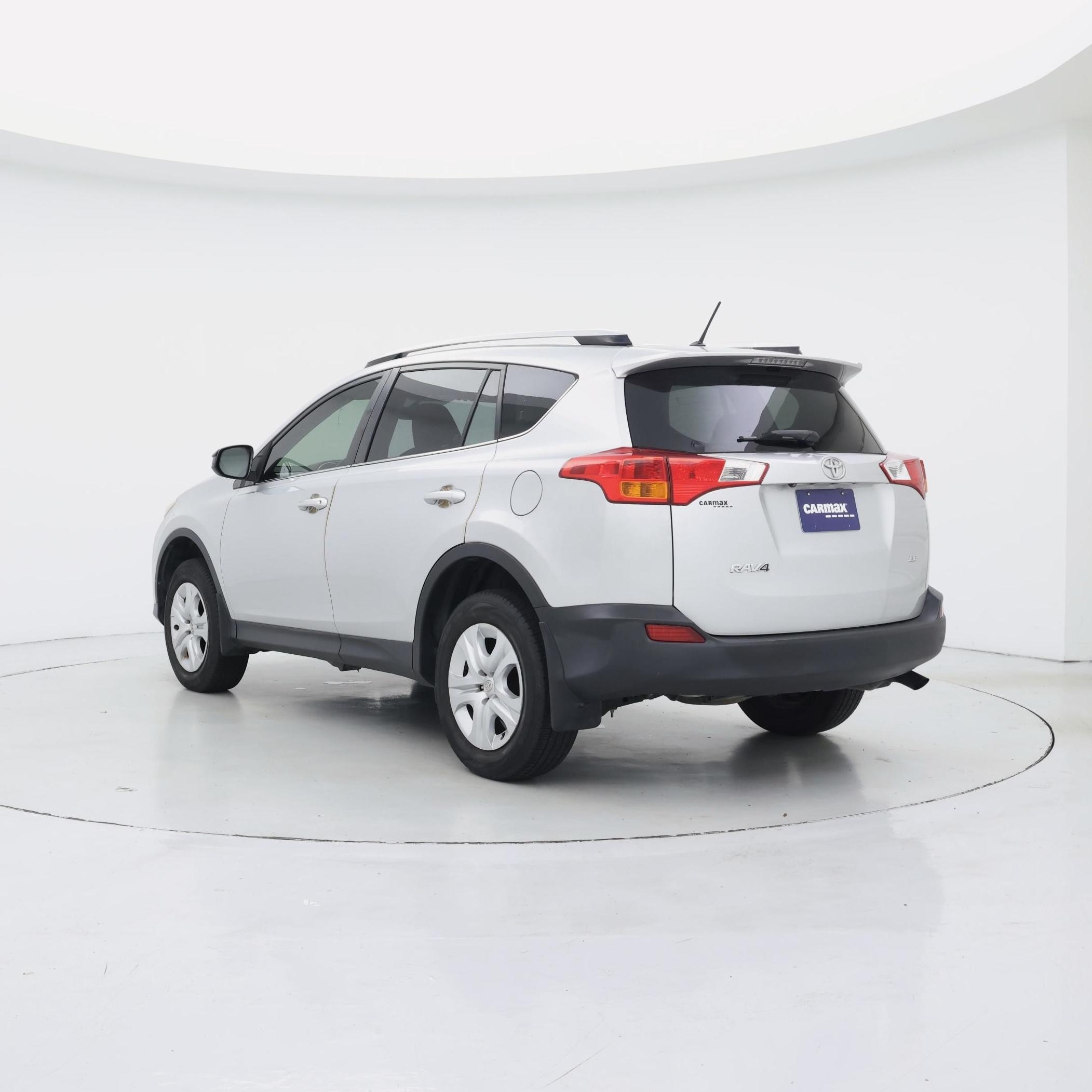 Thumbnail: 2015 Toyota RAV4 - 2