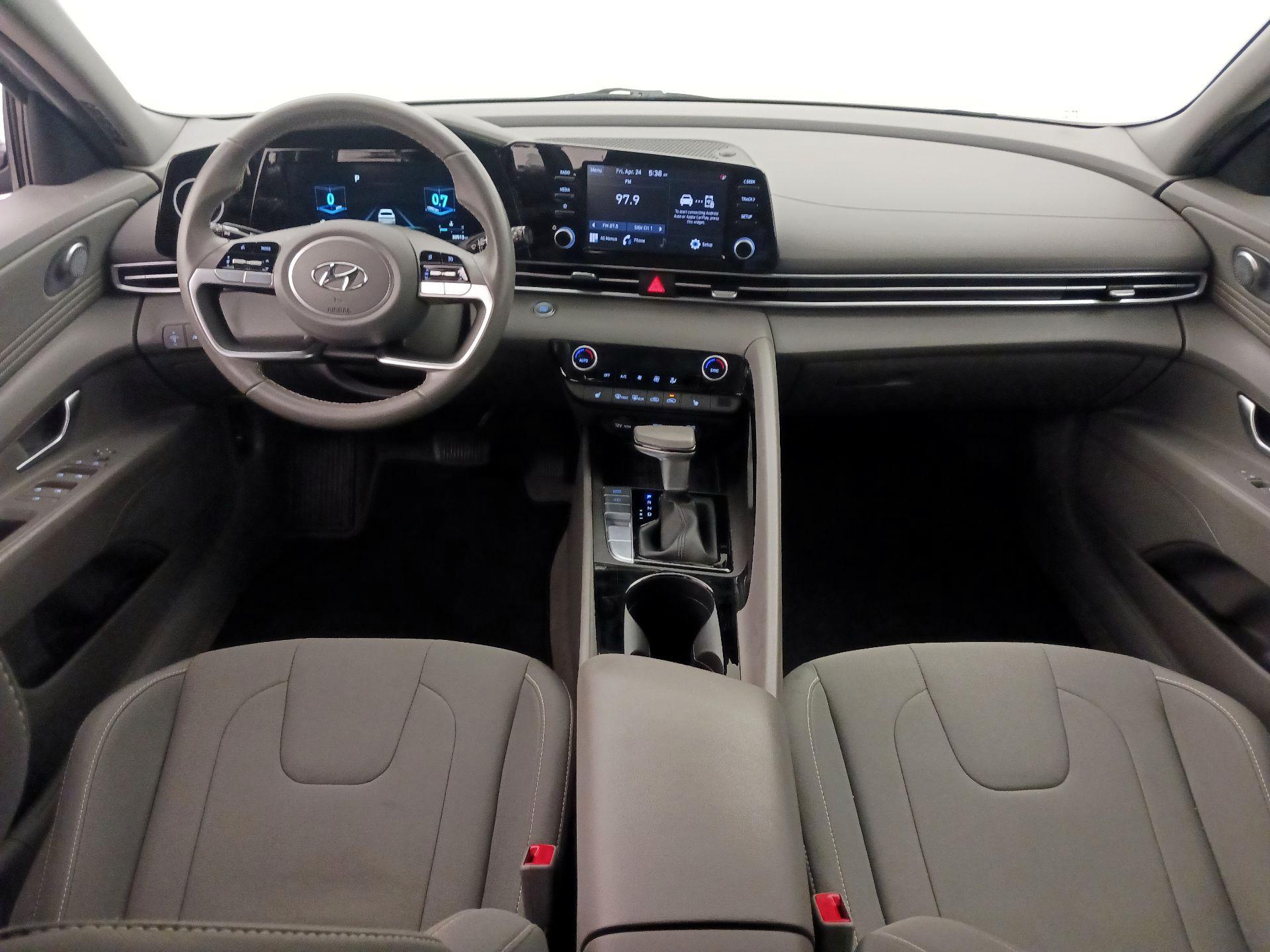 Thumbnail: 2022 Hyundai Elantra - 9