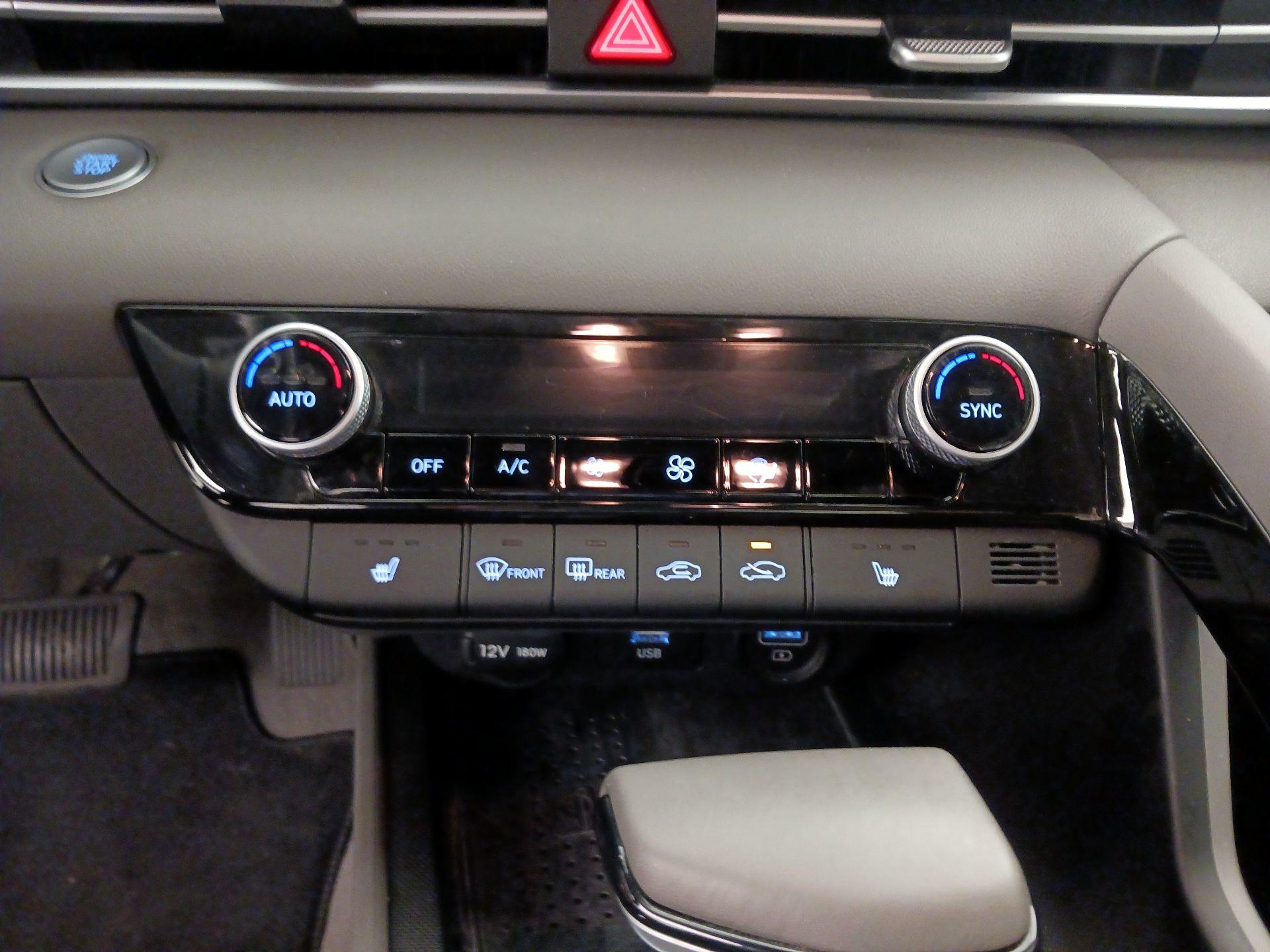 Thumbnail: 2022 Hyundai Elantra - 16