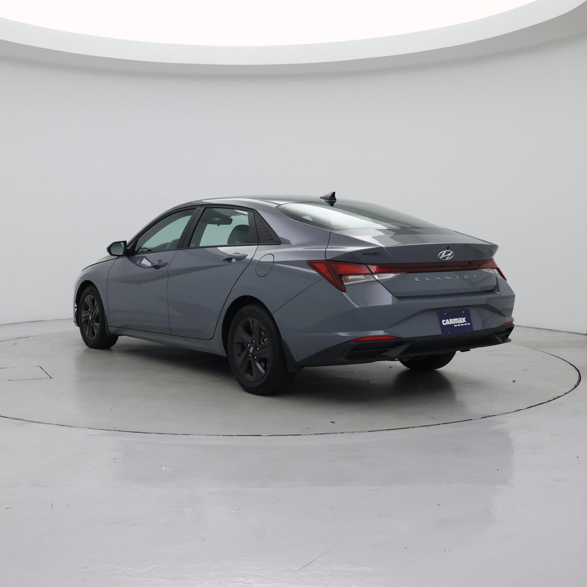 Thumbnail: 2022 Hyundai Elantra - 2