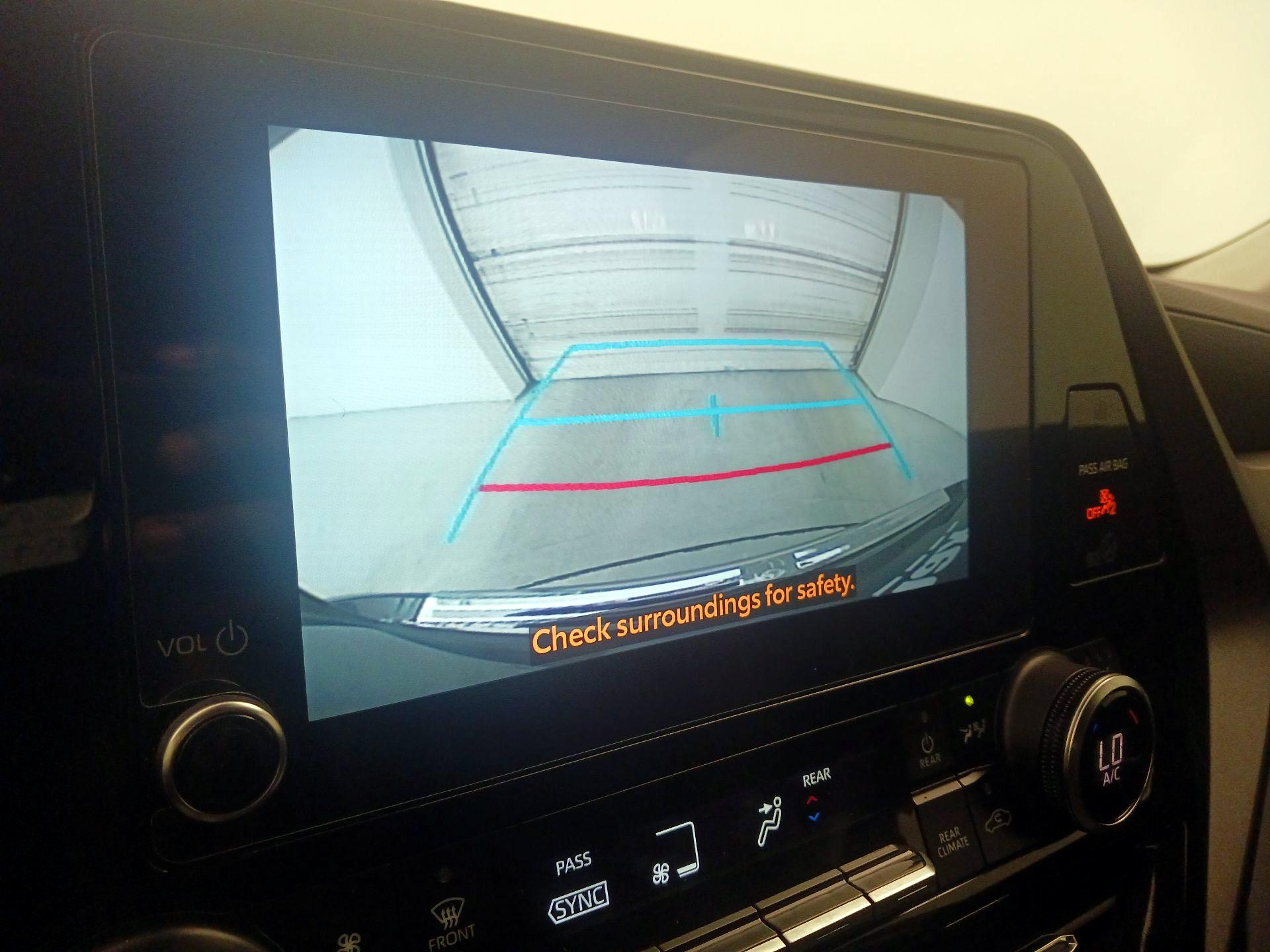 Thumbnail: 2024 Toyota Highlander - 14