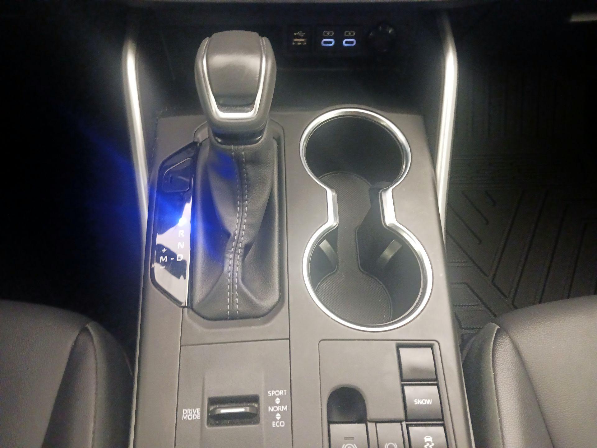 Thumbnail: 2024 Toyota Highlander - 17