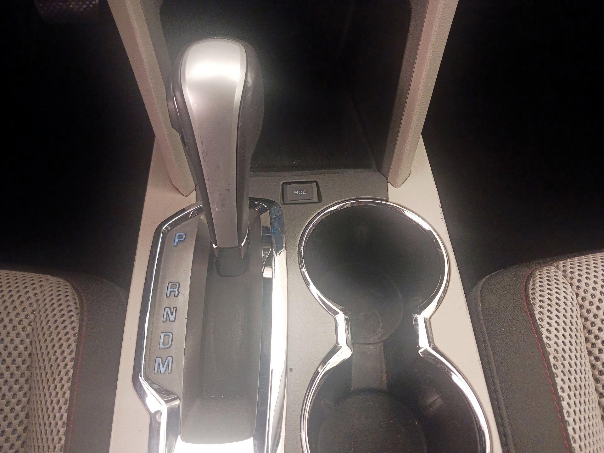 Thumbnail: 2015 Chevrolet Equinox - 16