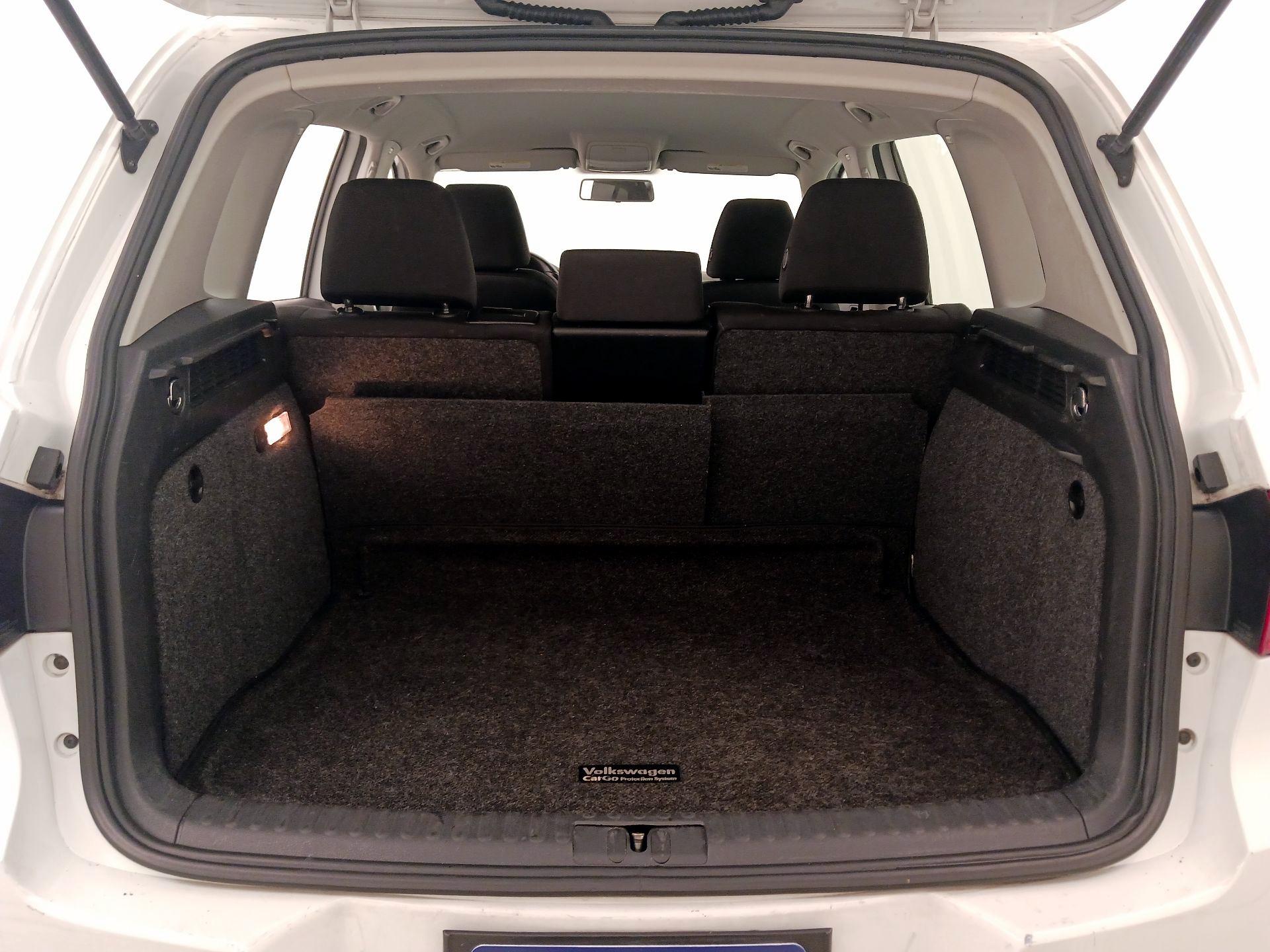 Thumbnail: 2018 Volkswagen Tiguan - 20