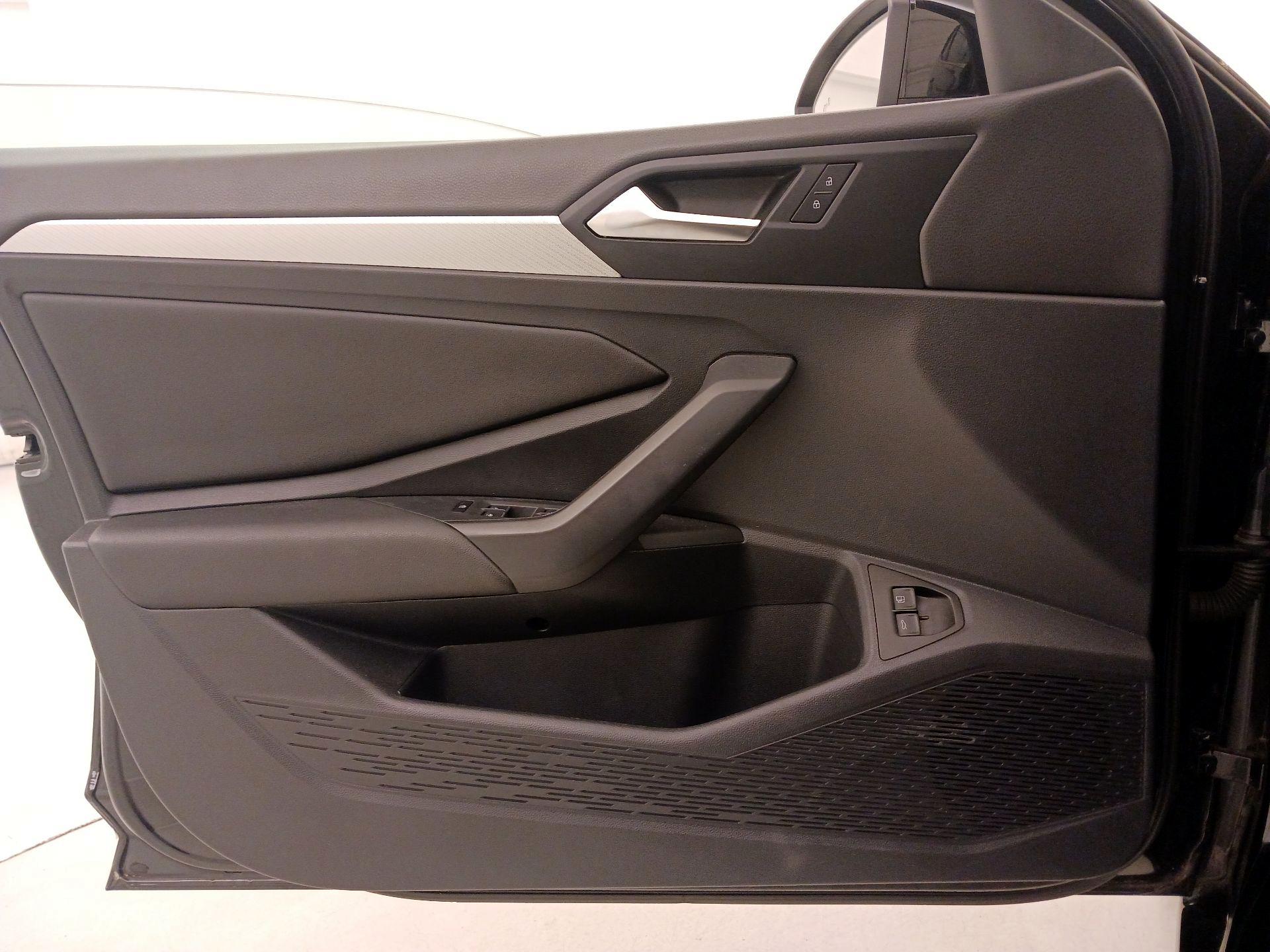 Thumbnail: 2021 Volkswagen Jetta - 12