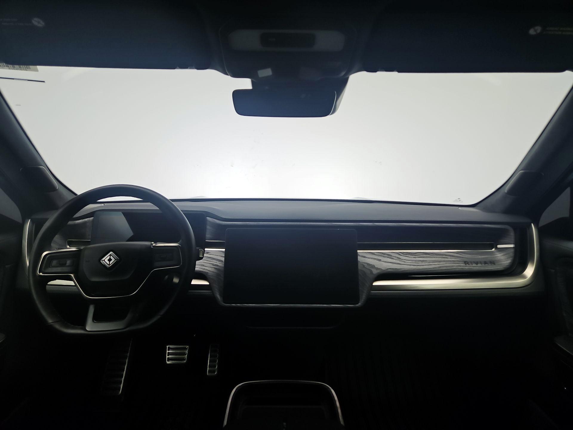 Thumbnail: 2022 Rivian R1T - 9