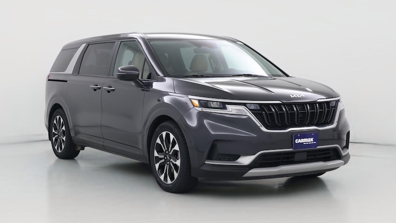 2022 Kia Carnival EX Hero Image
