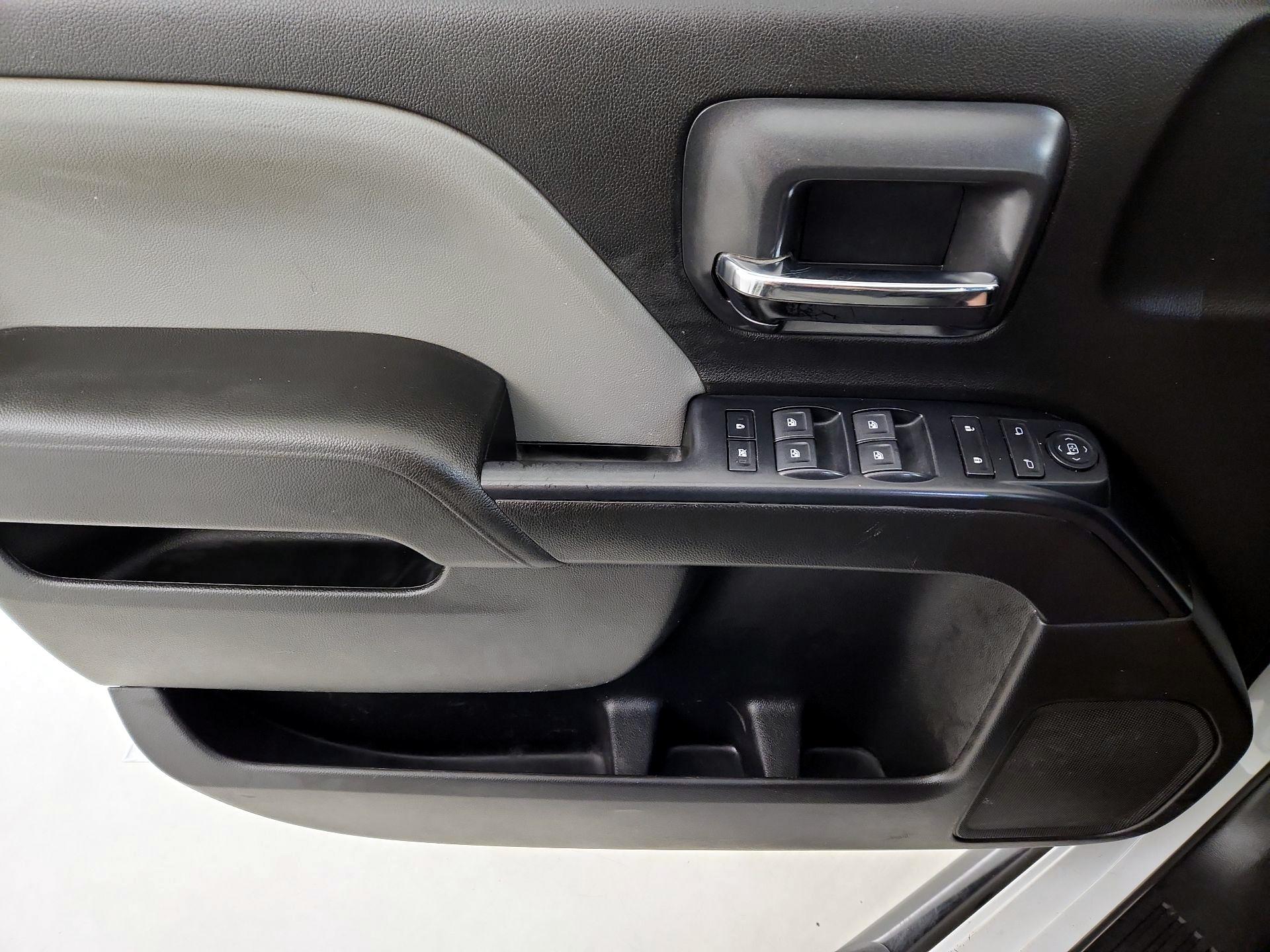 Thumbnail: 2019 Chevrolet Silverado 1500 - 12