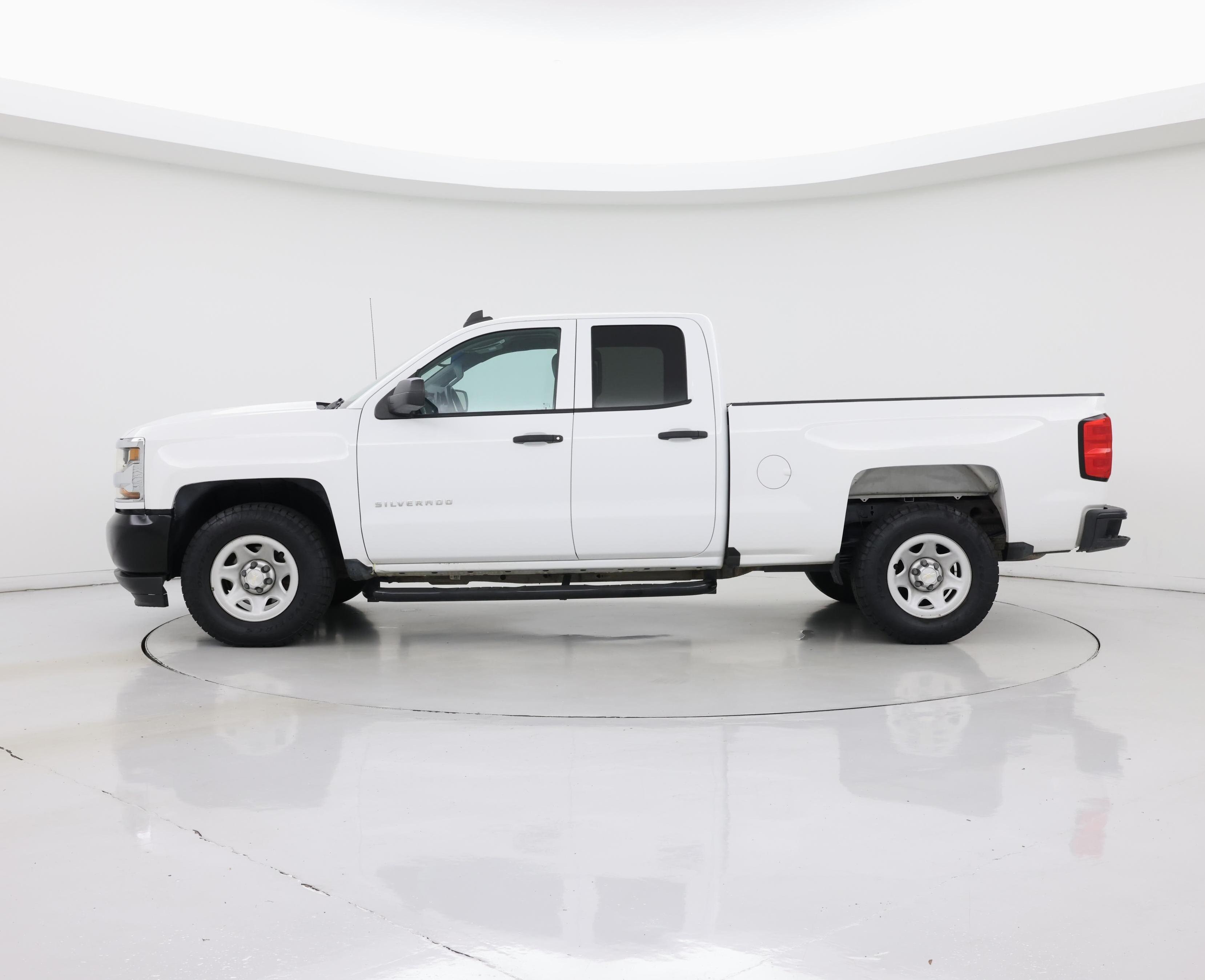 Thumbnail: 2019 Chevrolet Silverado 1500 - 3