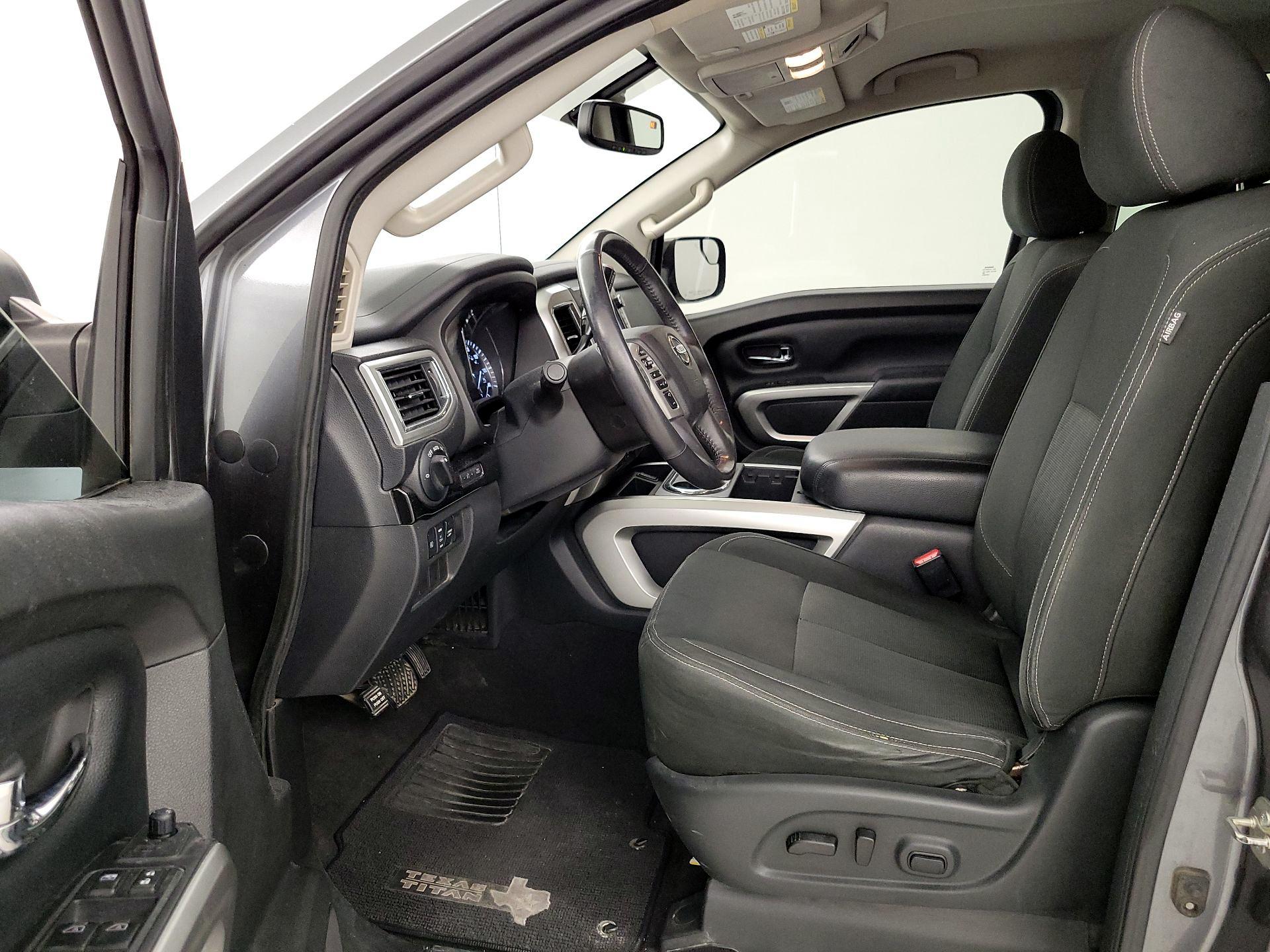 Thumbnail: 2017 Nissan Titan - 11