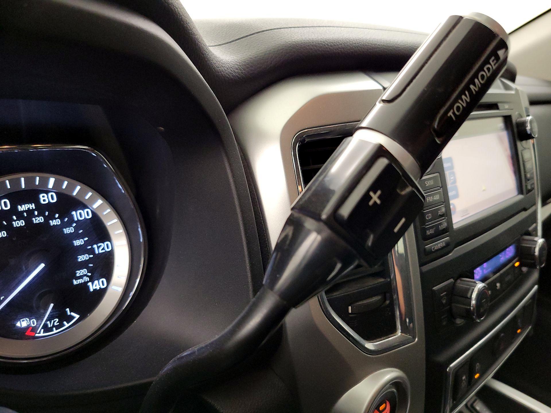 Thumbnail: 2017 Nissan Titan - 18