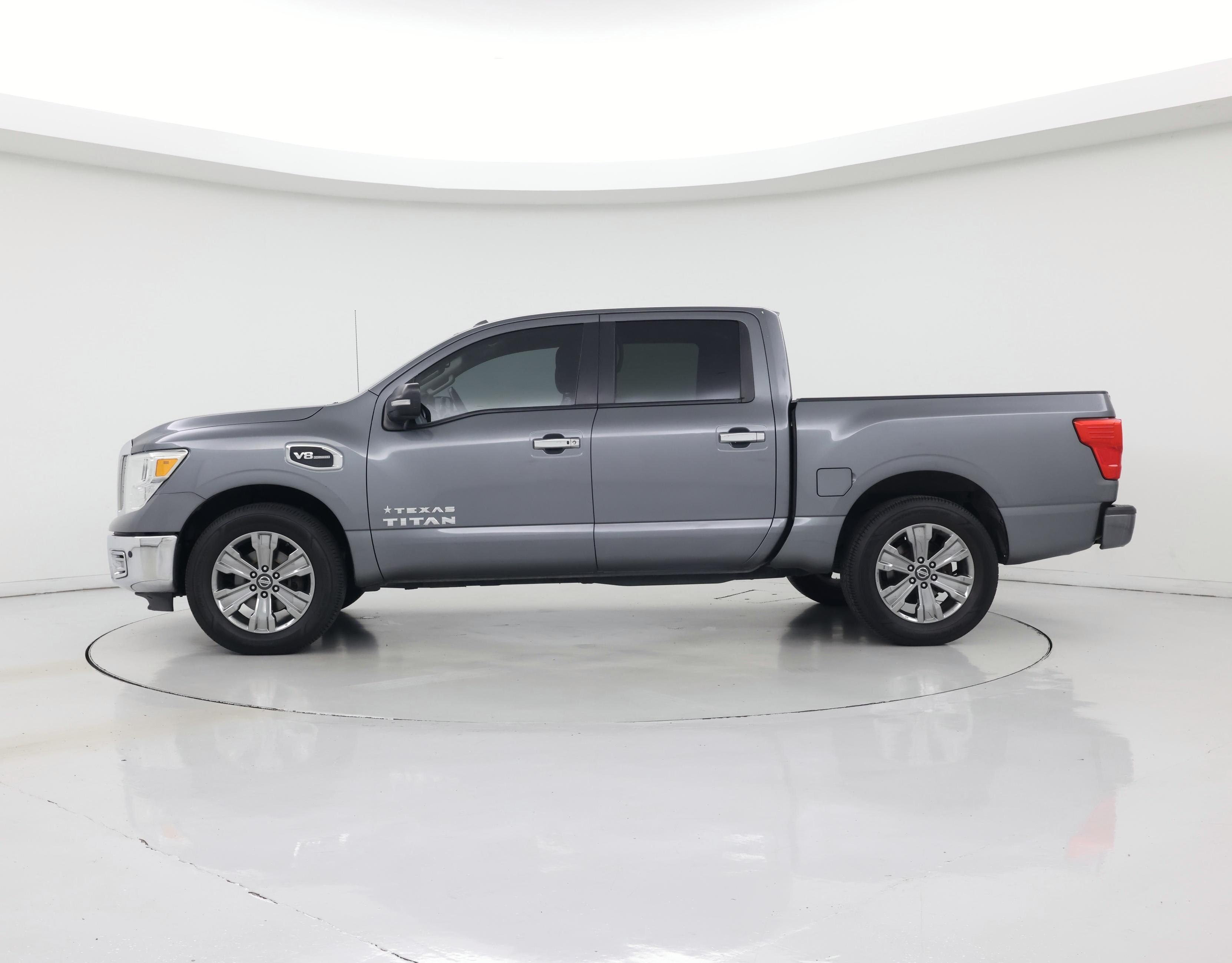 Thumbnail: 2017 Nissan Titan - 3