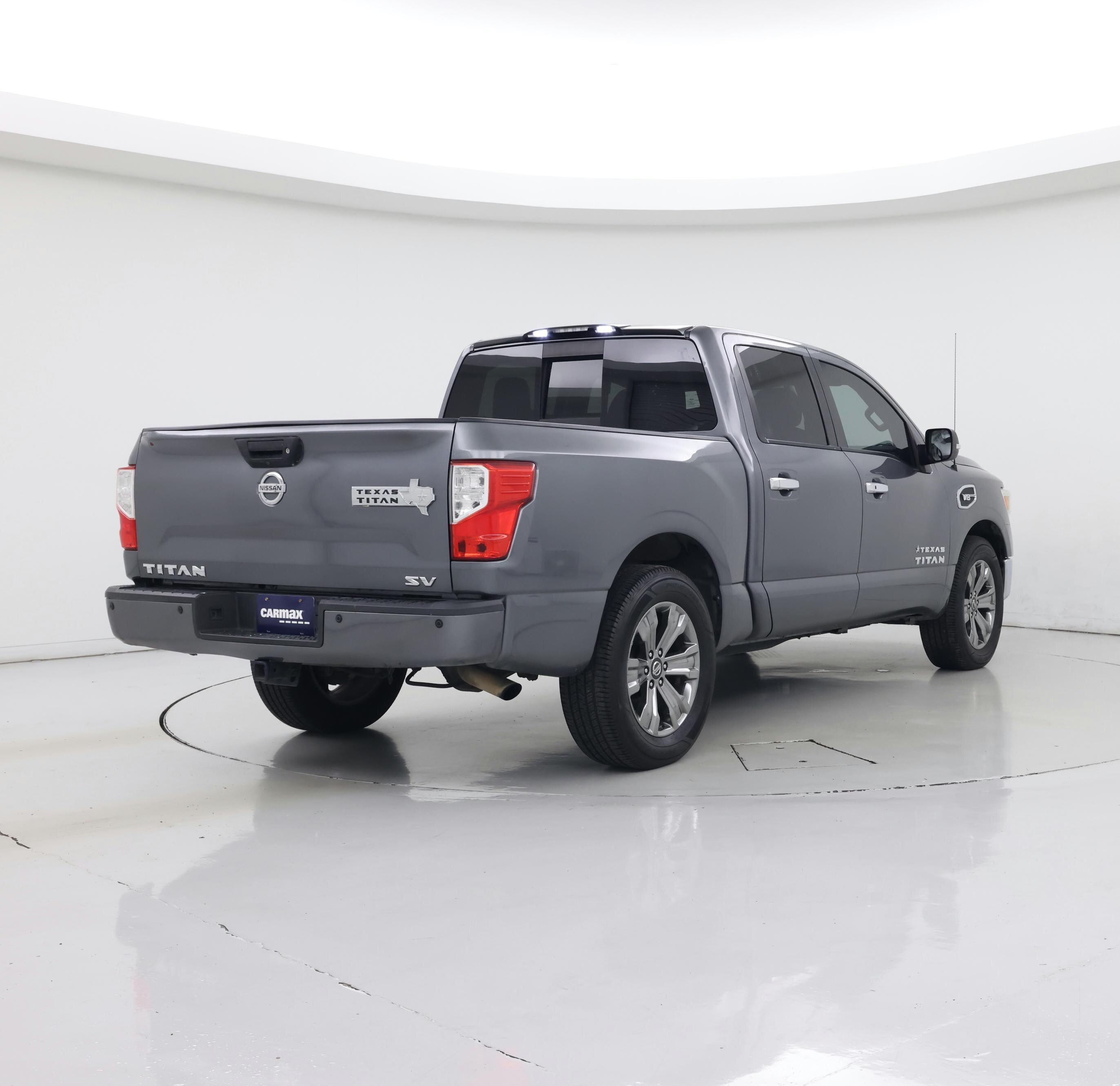 Thumbnail: 2017 Nissan Titan - 8