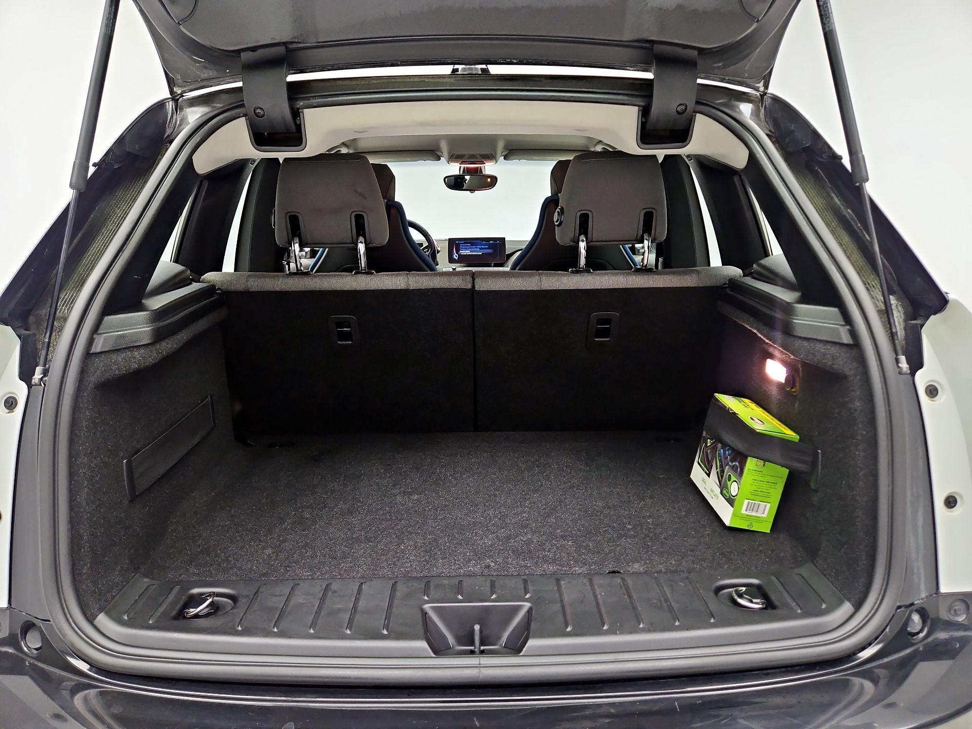 Thumbnail: 2017 BMW i3 - 19