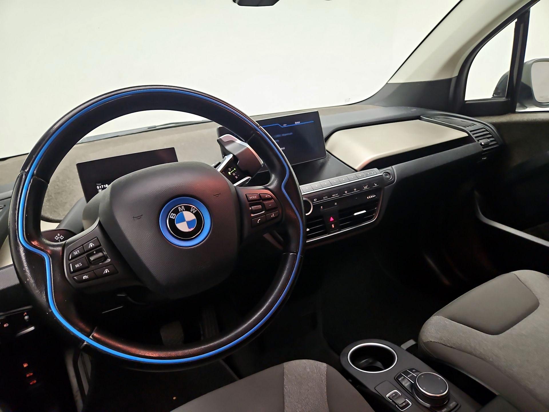 Thumbnail: 2017 BMW i3 - 8