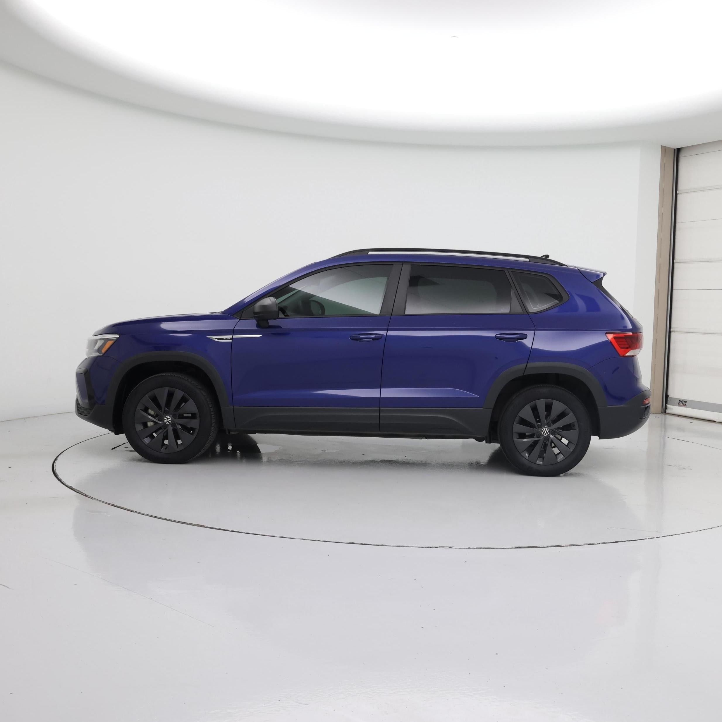 Thumbnail: 2022 Volkswagen Taos - 3