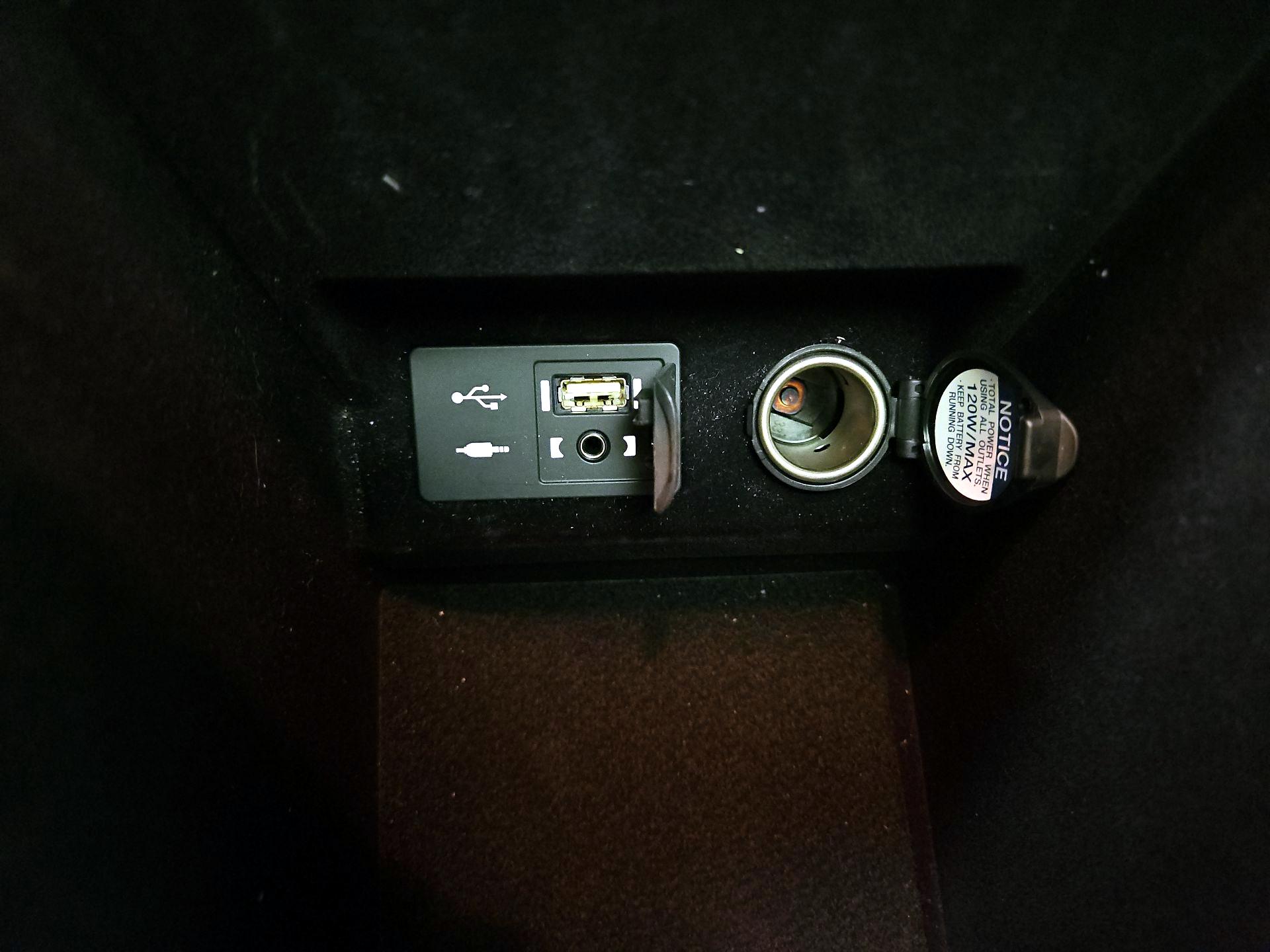 Thumbnail: 2013 Lexus ES - 19