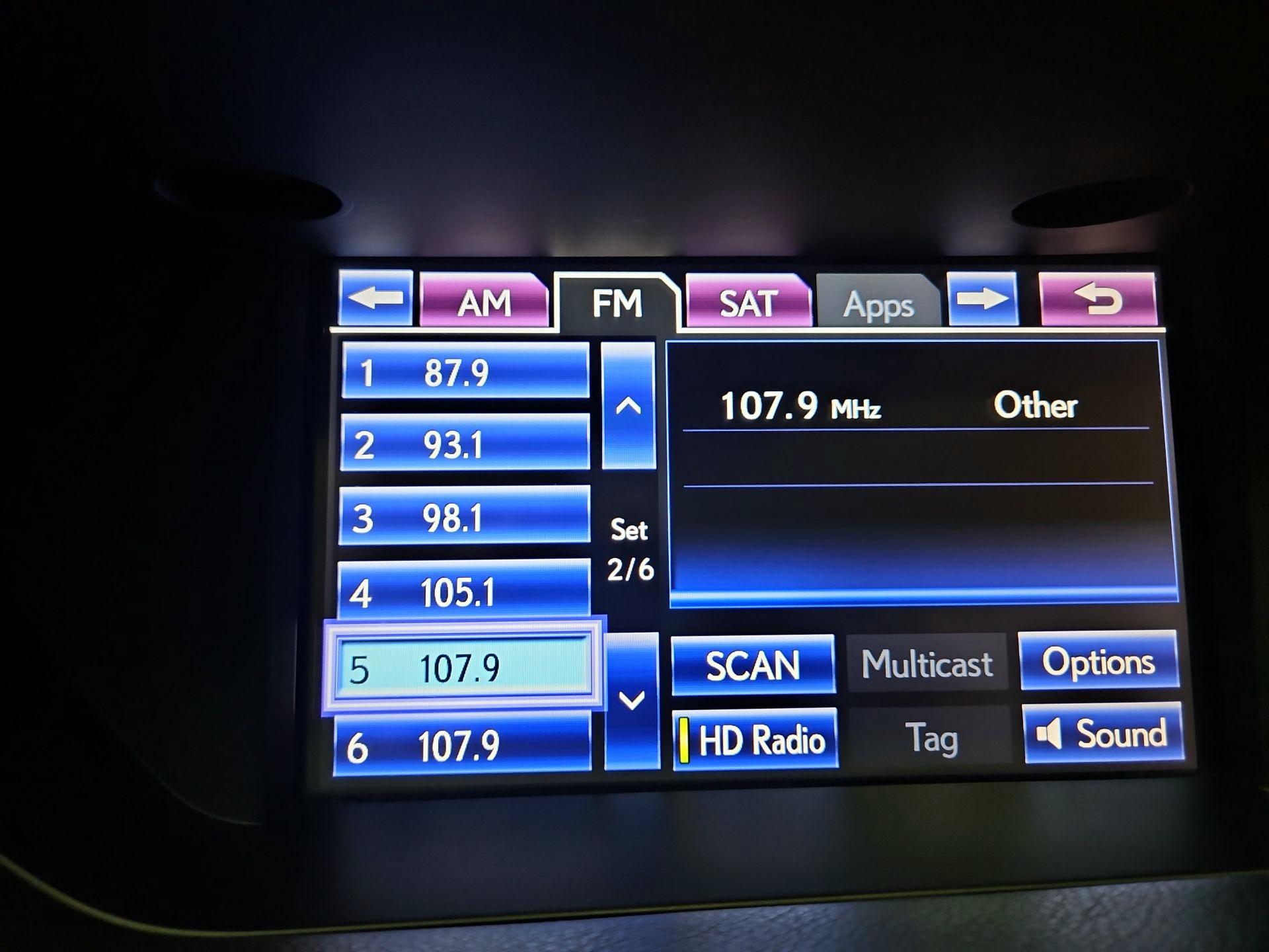 Thumbnail: 2013 Lexus ES - 16