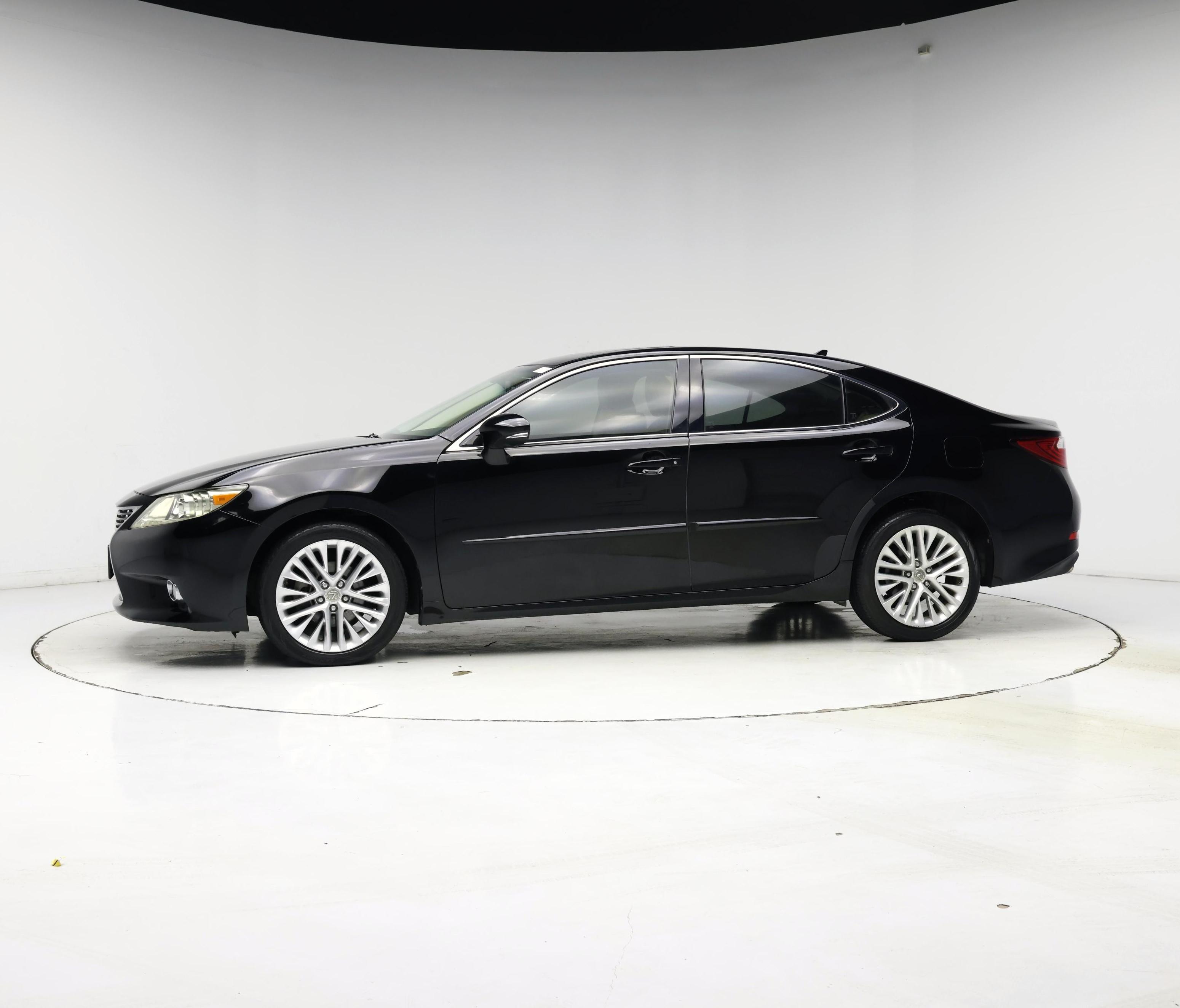 Thumbnail: 2013 Lexus ES - 3