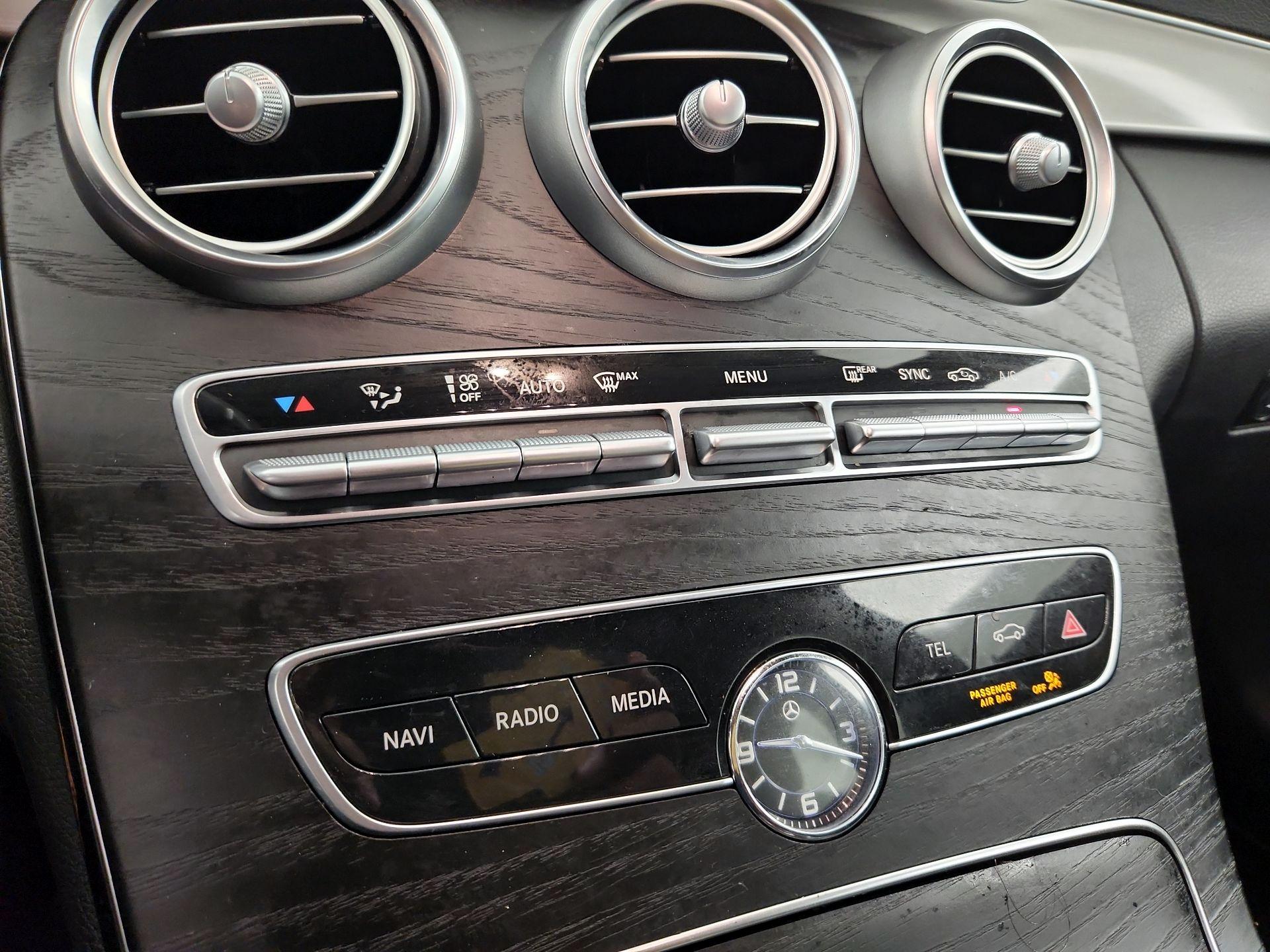 Thumbnail: 2021 Mercedes-Benz C-Class - 16