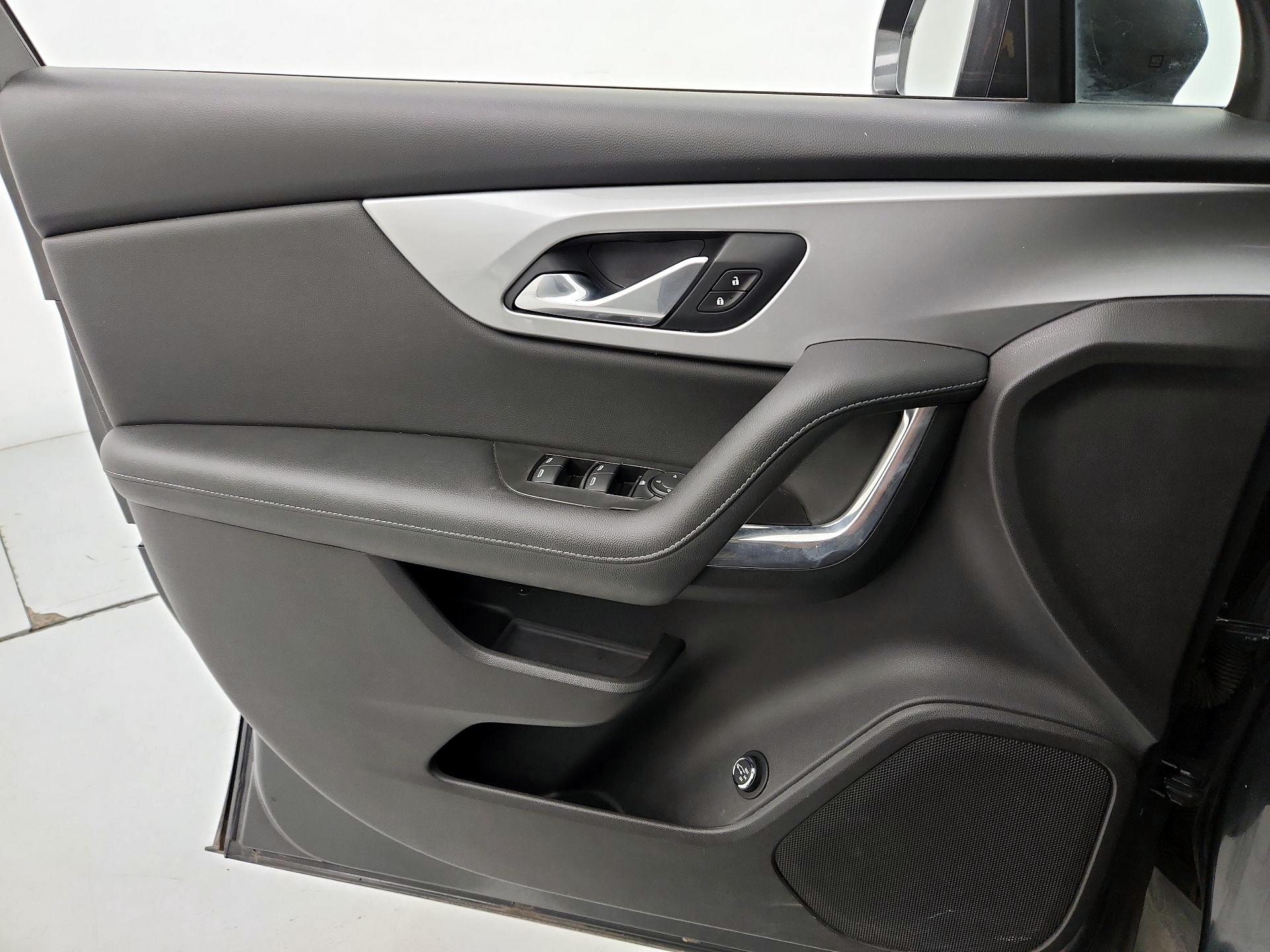 Thumbnail: 2019 Chevrolet Blazer - 12