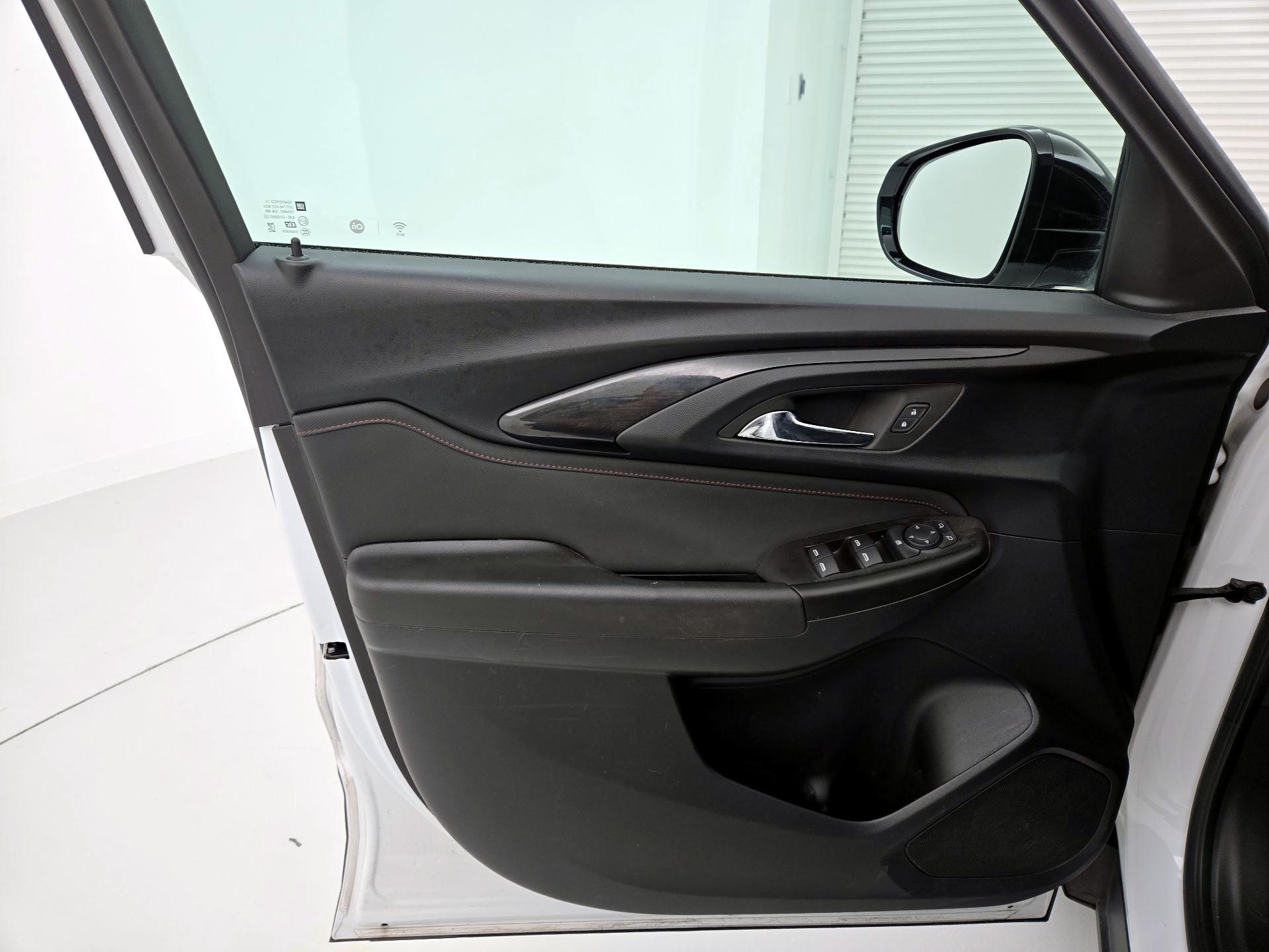 Thumbnail: 2023 Chevrolet TrailBlazer - 12