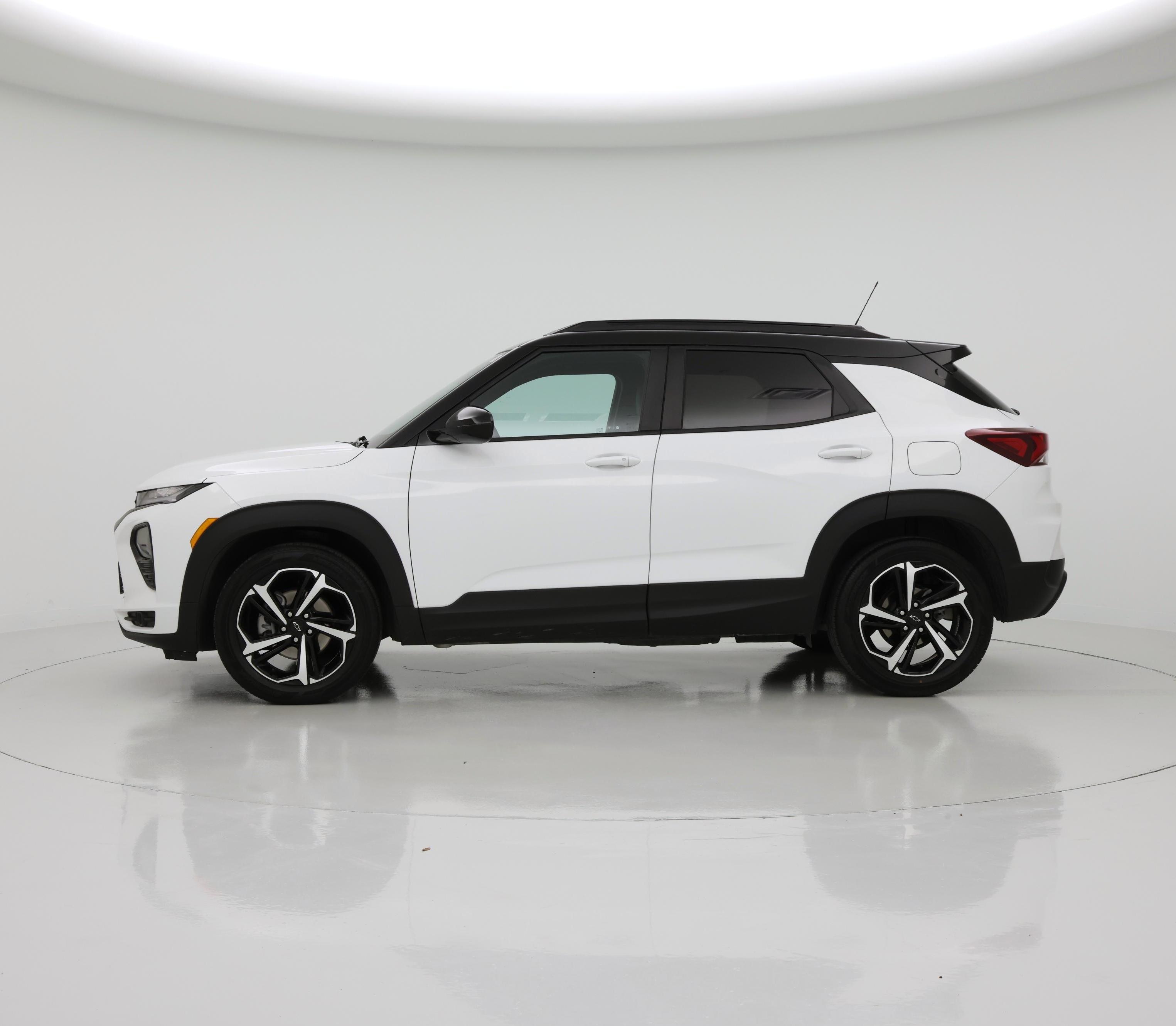 Thumbnail: 2023 Chevrolet TrailBlazer - 3