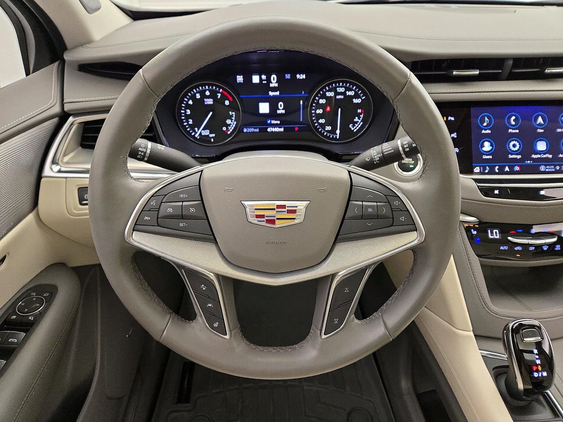 Thumbnail: 2021 Cadillac XT5 - 10
