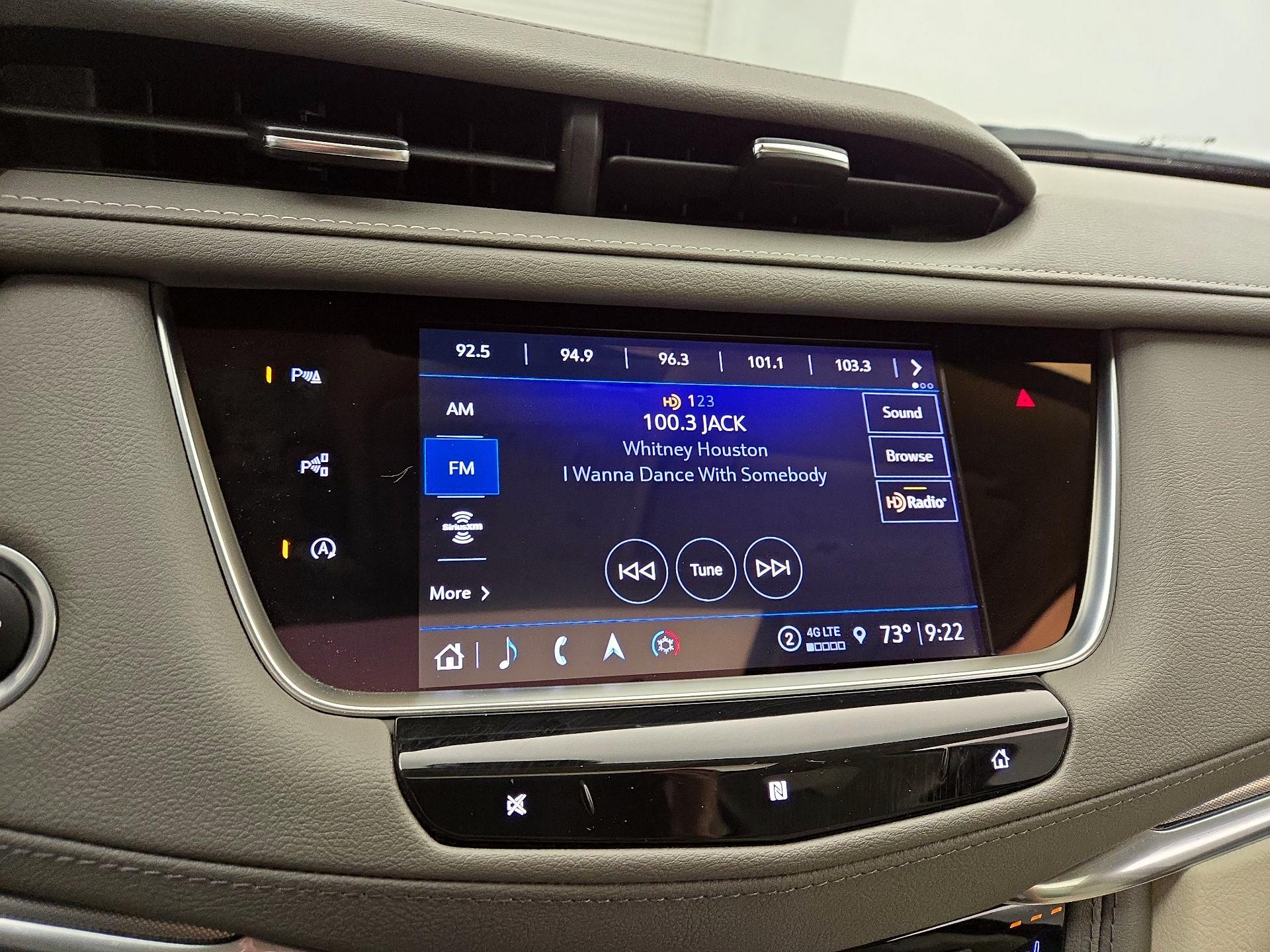 Thumbnail: 2021 Cadillac XT5 - 16