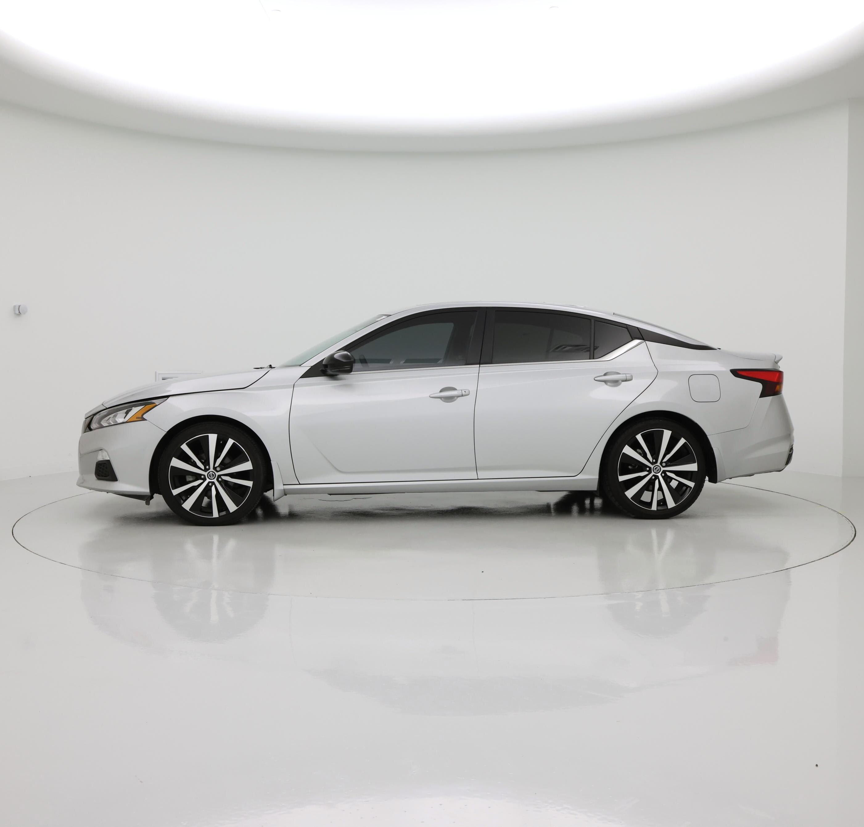 Thumbnail: 2021 Nissan Altima - 3