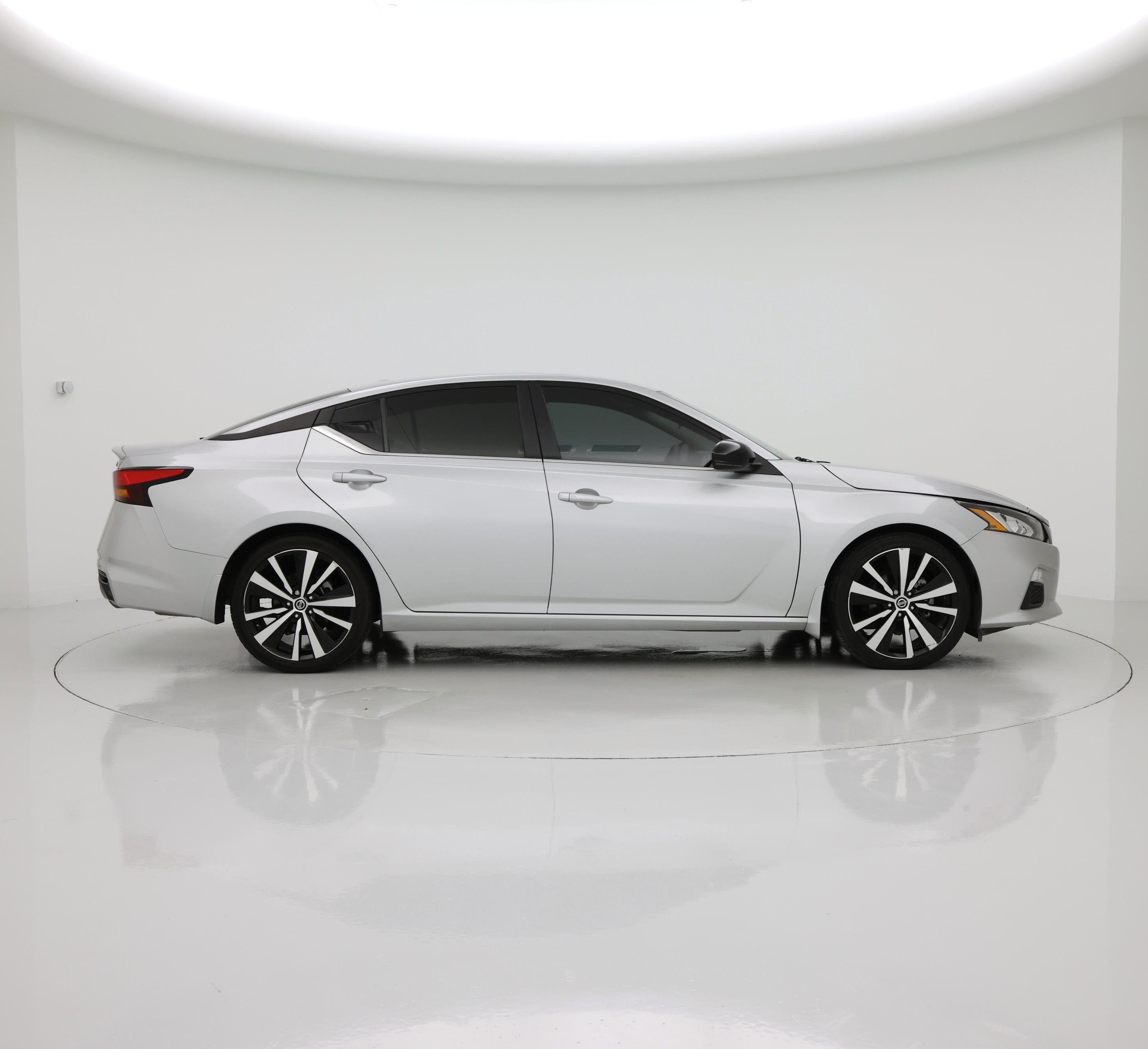 Thumbnail: 2021 Nissan Altima - 7