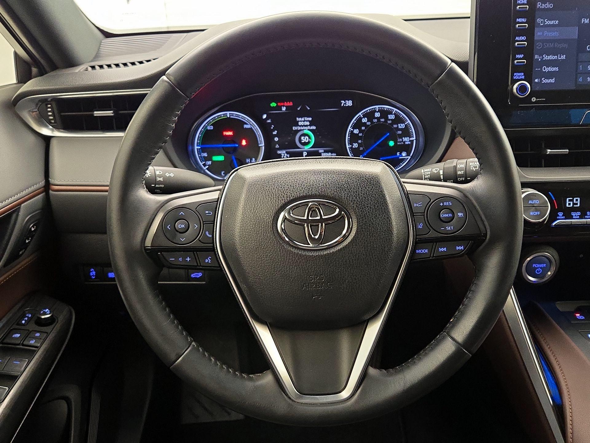 Thumbnail: 2022 Toyota Venza - 10