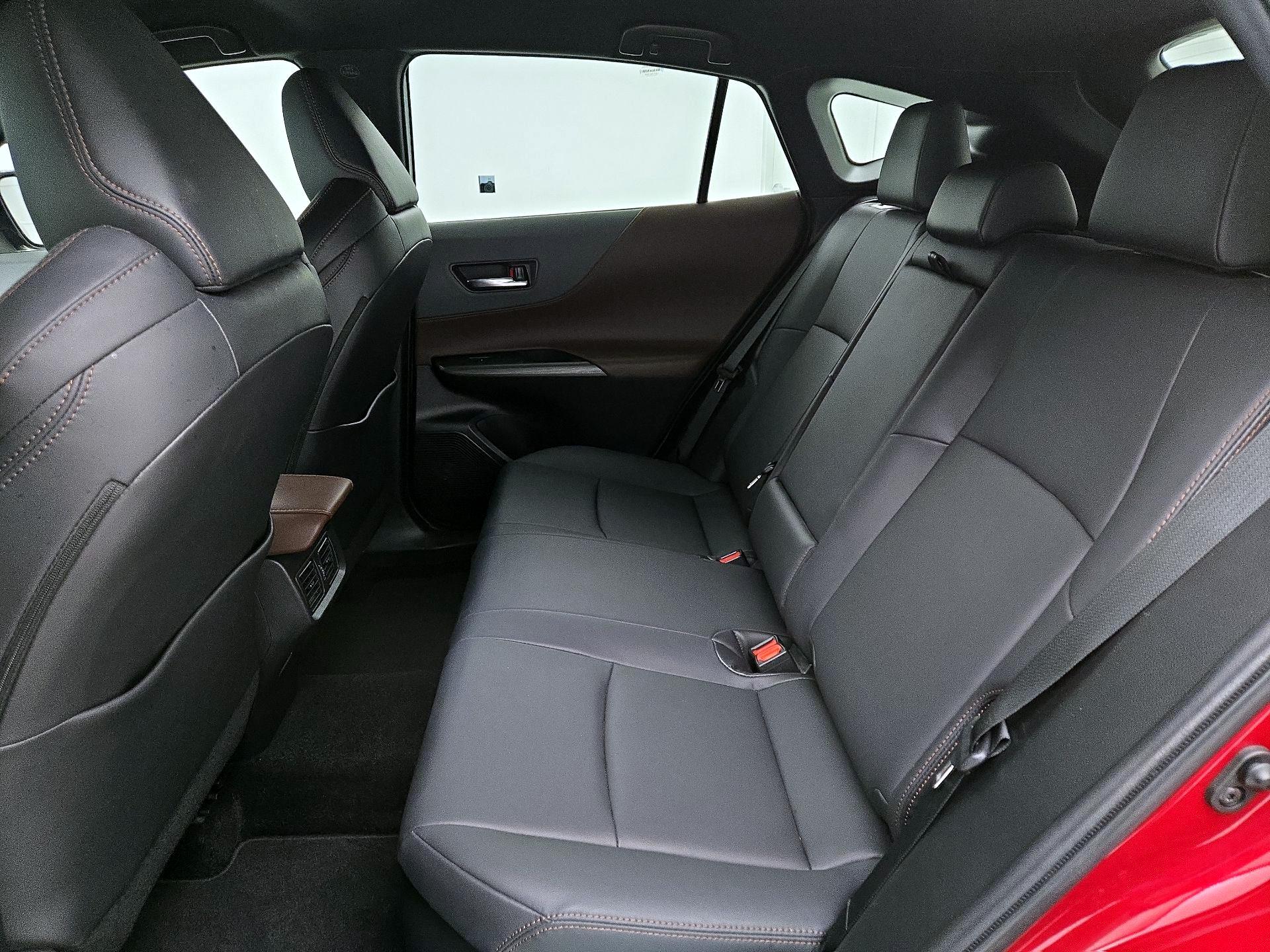 Thumbnail: 2022 Toyota Venza - 19