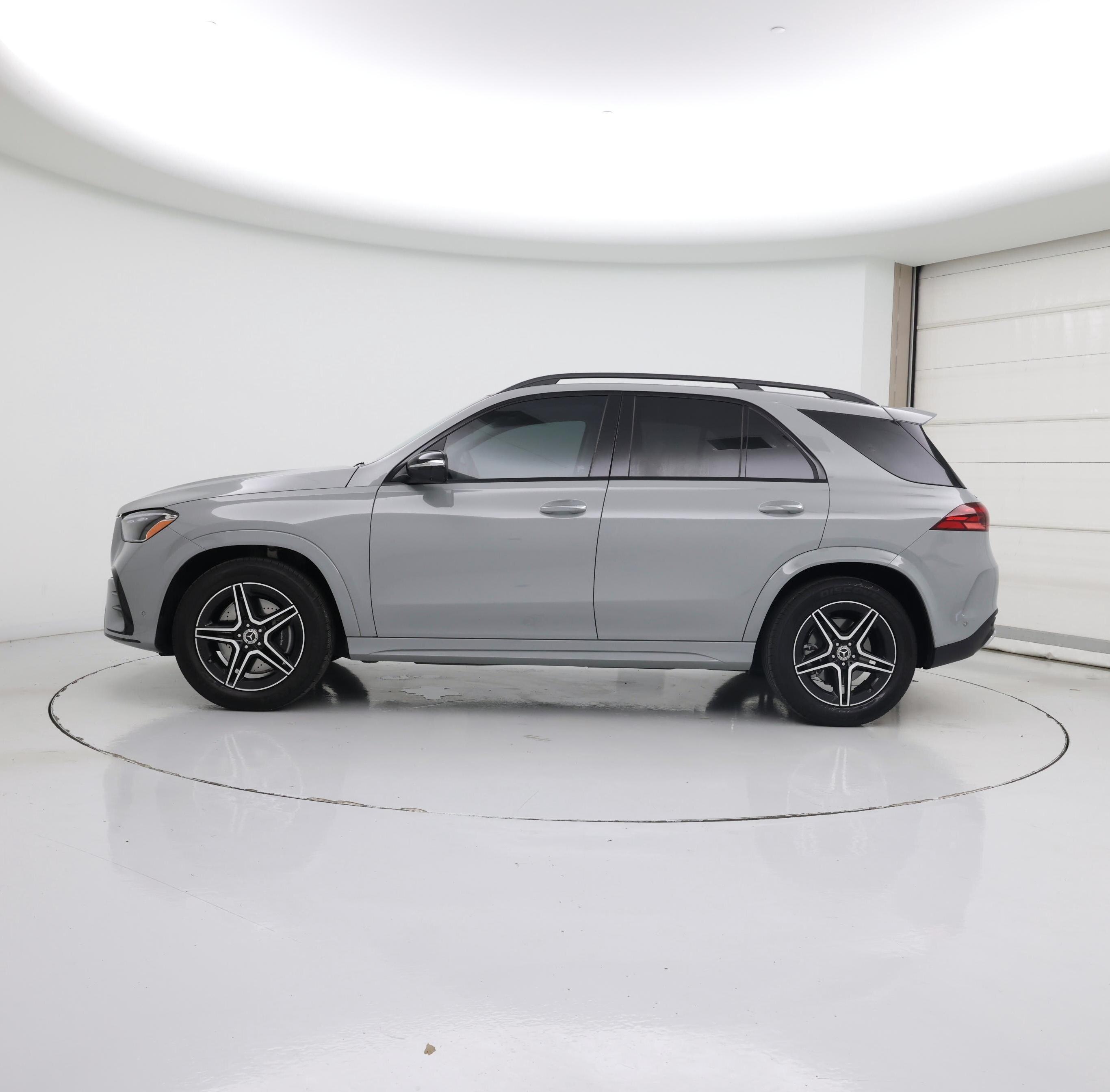 Thumbnail: 2025 Mercedes-Benz GLE - 3