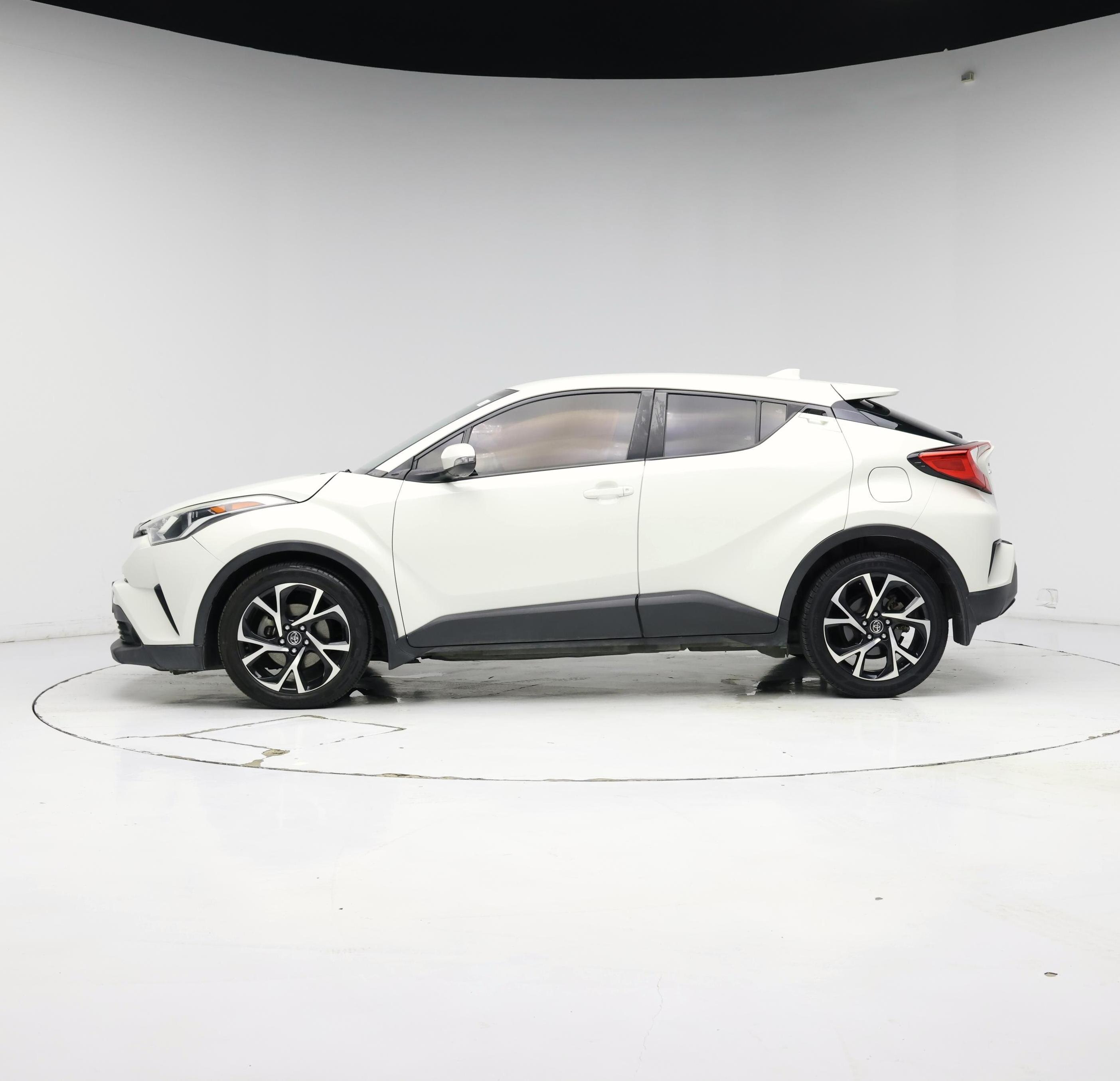 Thumbnail: 2018 Toyota C-HR - 3