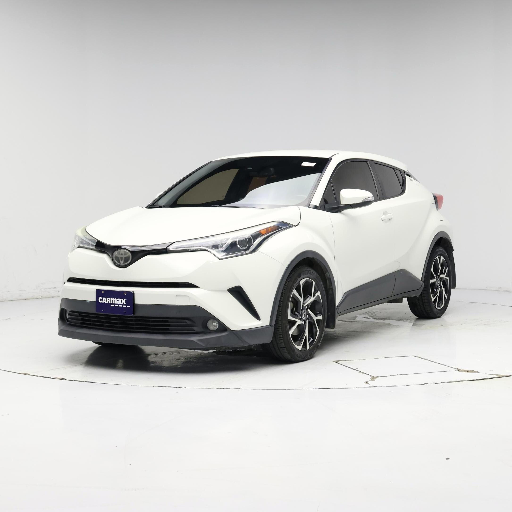 Thumbnail: 2018 Toyota C-HR - 4